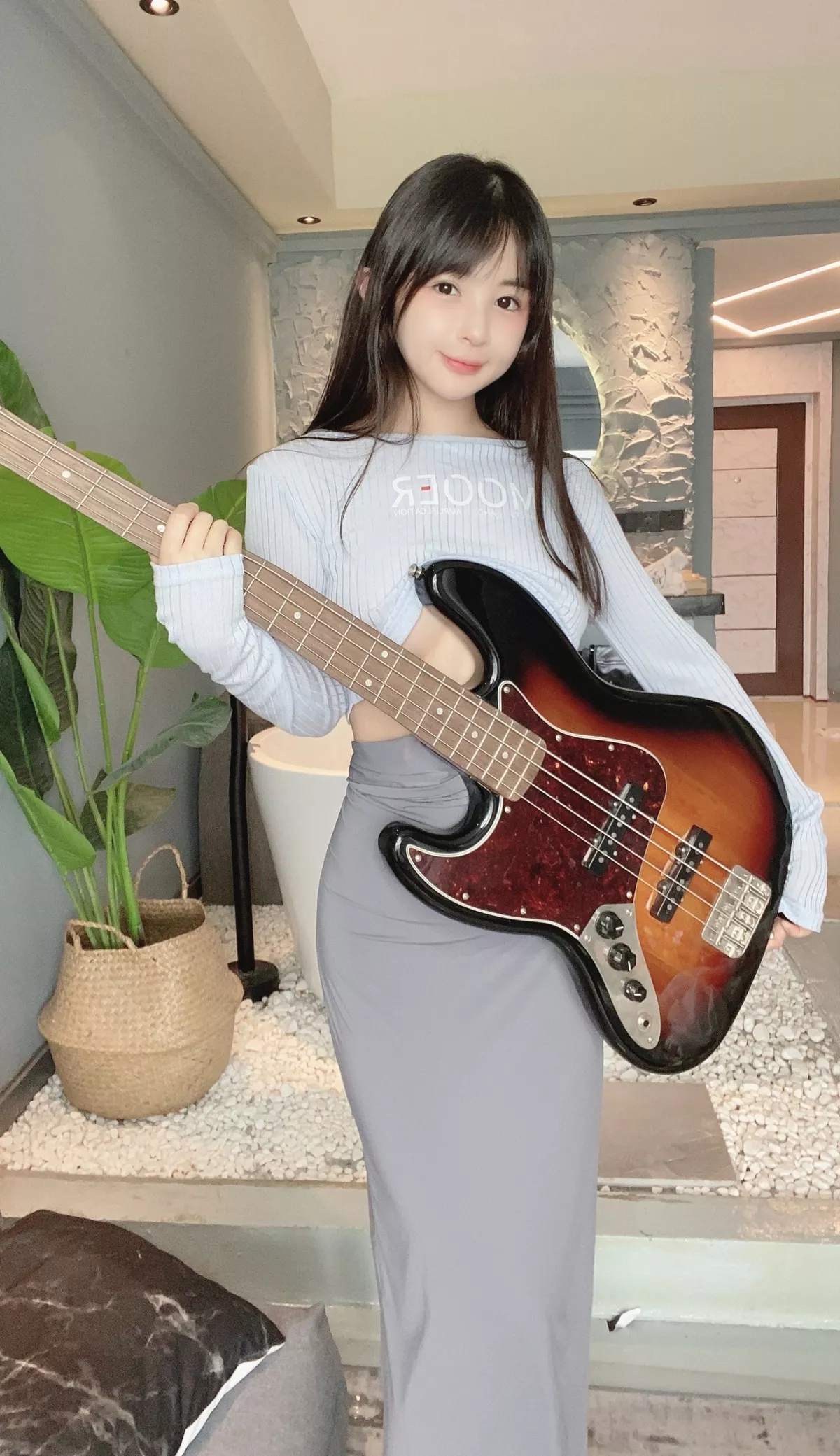 网络美女桜井宁宁吉他妹妹主题私房浴室性感露臀连体衣湿身秀完美身材诱惑写真66P