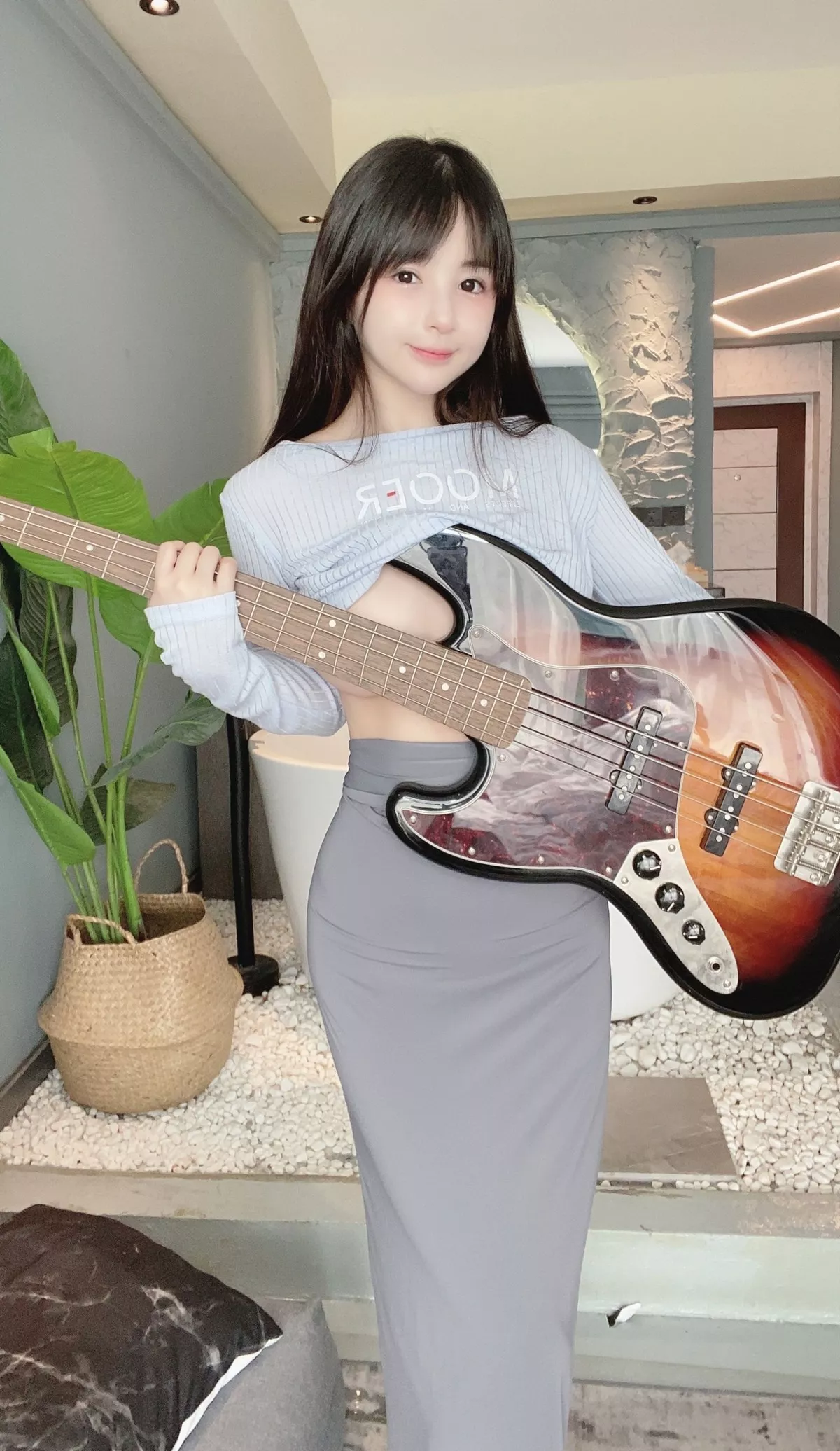 网络美女桜井宁宁吉他妹妹主题私房浴室性感露臀连体衣湿身秀完美身材诱惑写真66P