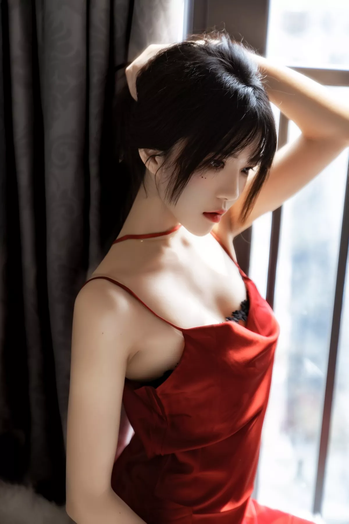 网络美女桜桃喵千丝万缕的红主题私房性感红色吊裙半撩露黑色蕾丝内衣诱惑写真69P