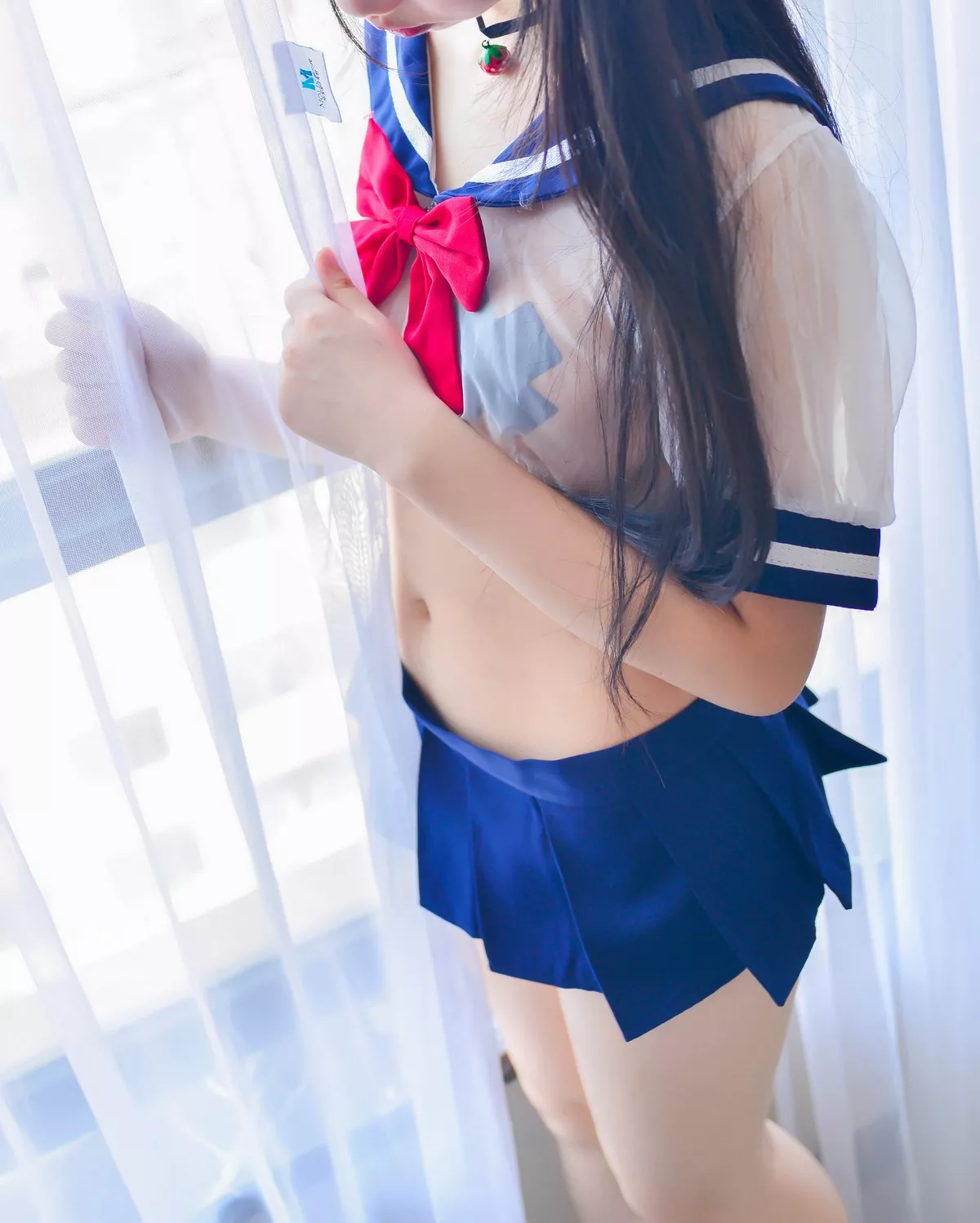 Coser小姐姐雪琪透明JK制服主题私房沙发薄透制服秀豪乳胶带遮点极致诱惑写真20P