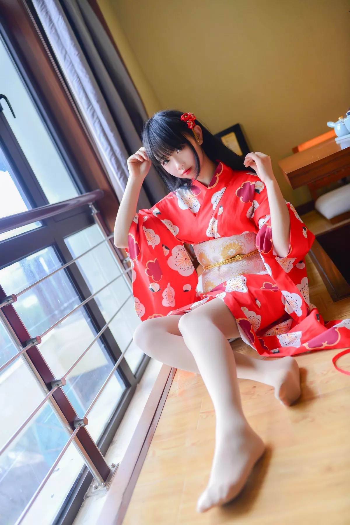 Coser小姐姐雪琪浴衣+睡衣主题私房性感红色和服加白色睡衣秀完美身材诱惑写真25P