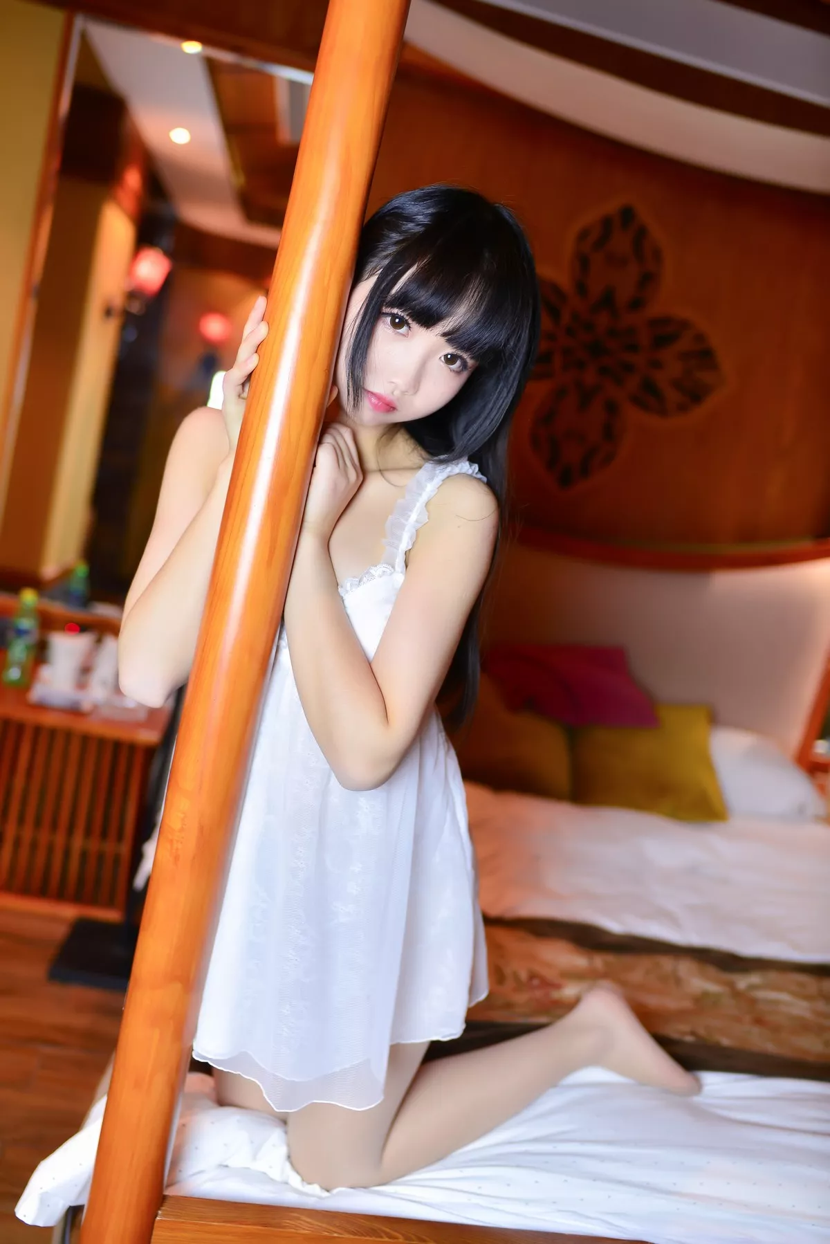 Coser小姐姐雪琪浴衣+睡衣主题私房性感红色和服加白色睡衣秀完美身材诱惑写真25P