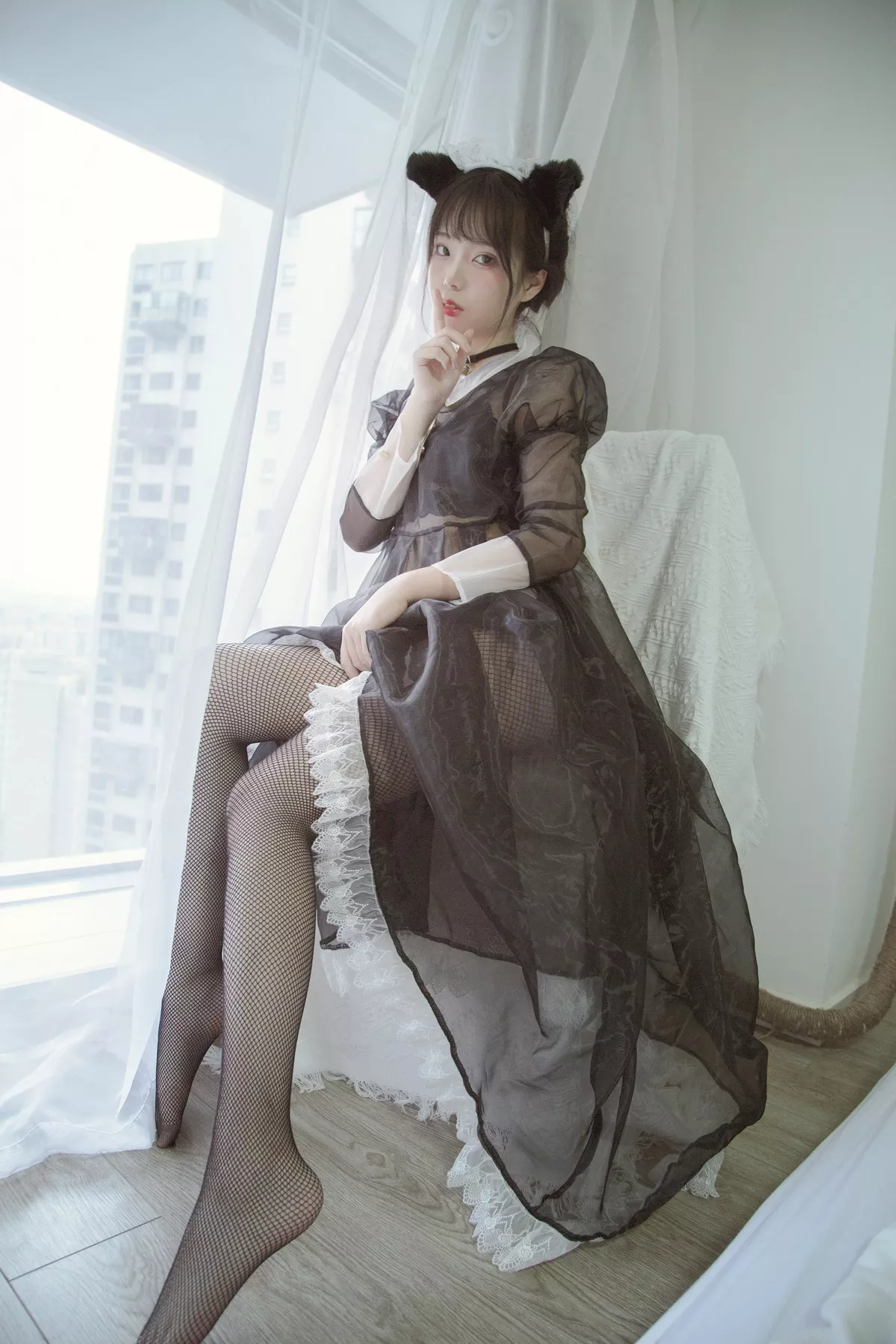微博妹子Fushii_海堂黑白女仆主题私房薄透女仆装配黑丝网袜秀美腿撩人诱惑写真30P