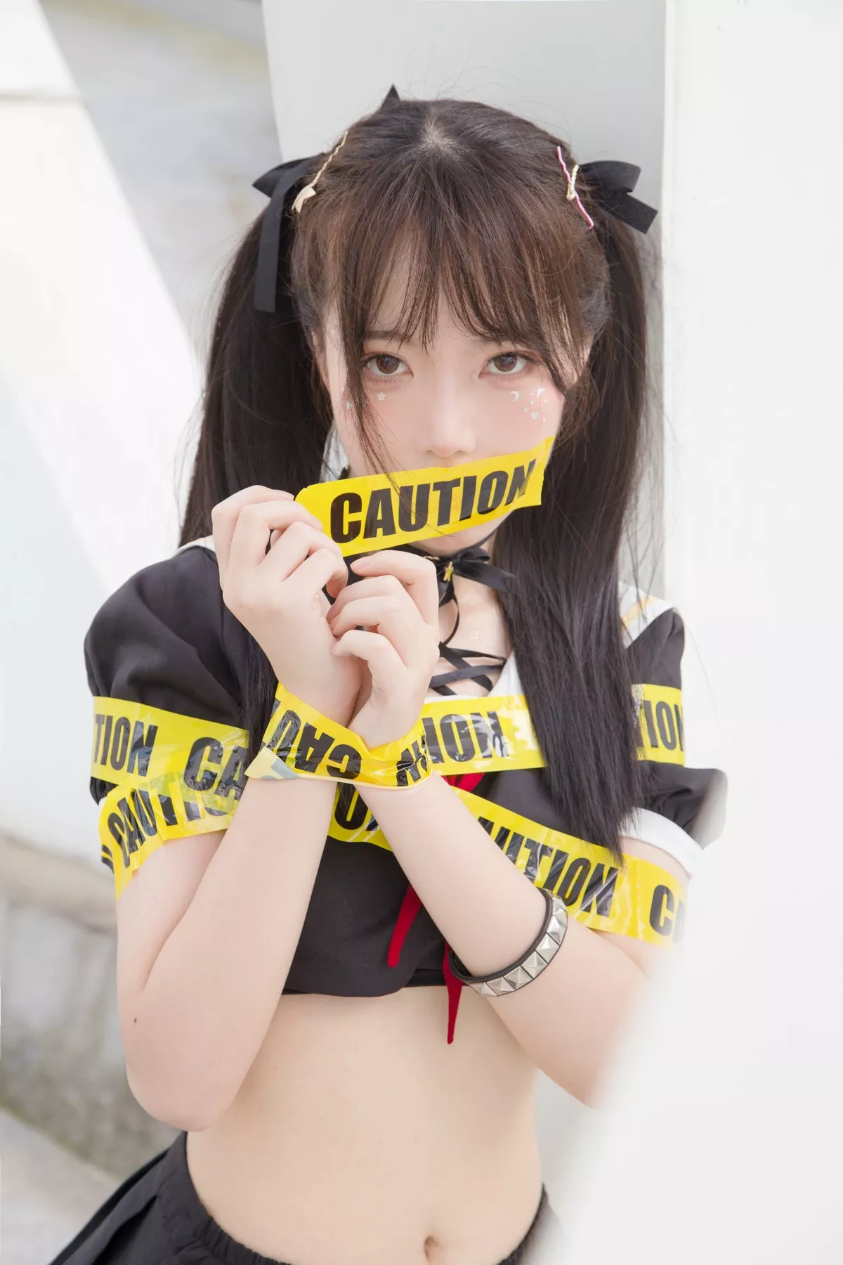 微博妹子Fushii_海堂魔法少女主题户外性感美少女战士黑短裙秀完美身材诱惑写真40P