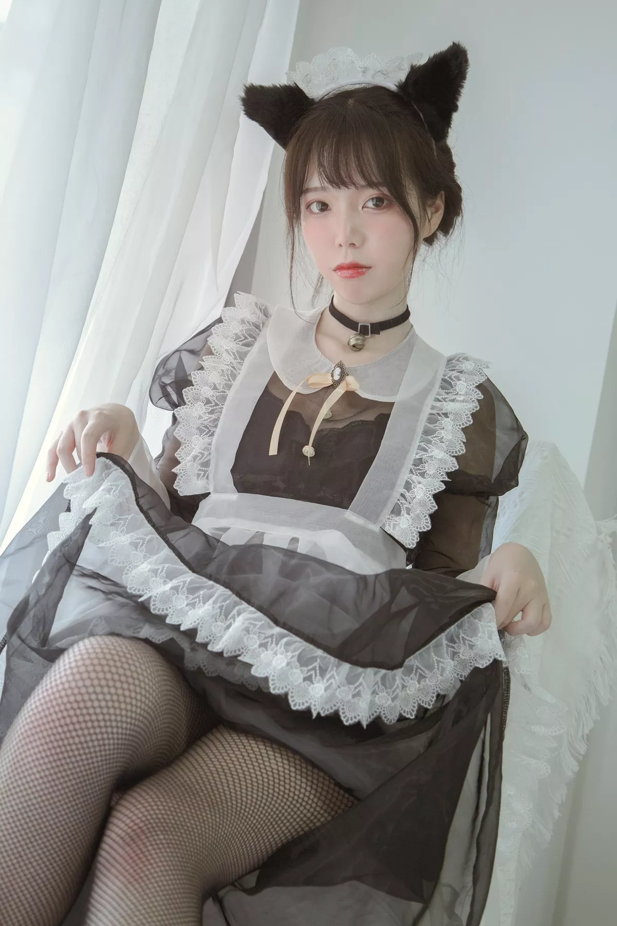 微博妹子Fushii_海堂黑白女仆主题私房薄透女仆装配黑丝网袜秀美腿撩人诱惑写真30P