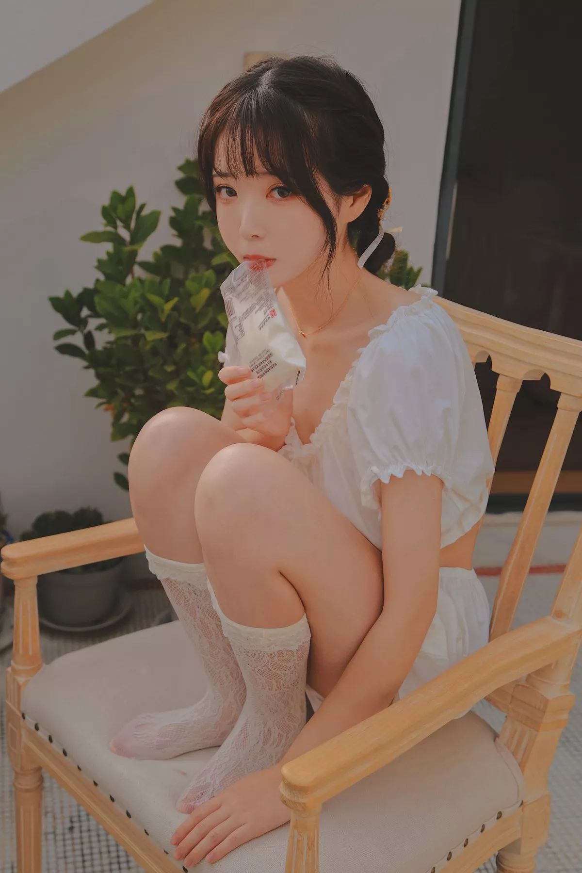 微博妹子Fushii_海堂洛丽塔主题户外阳台性感白色薄透睡衣秀完美身材诱惑写真40P