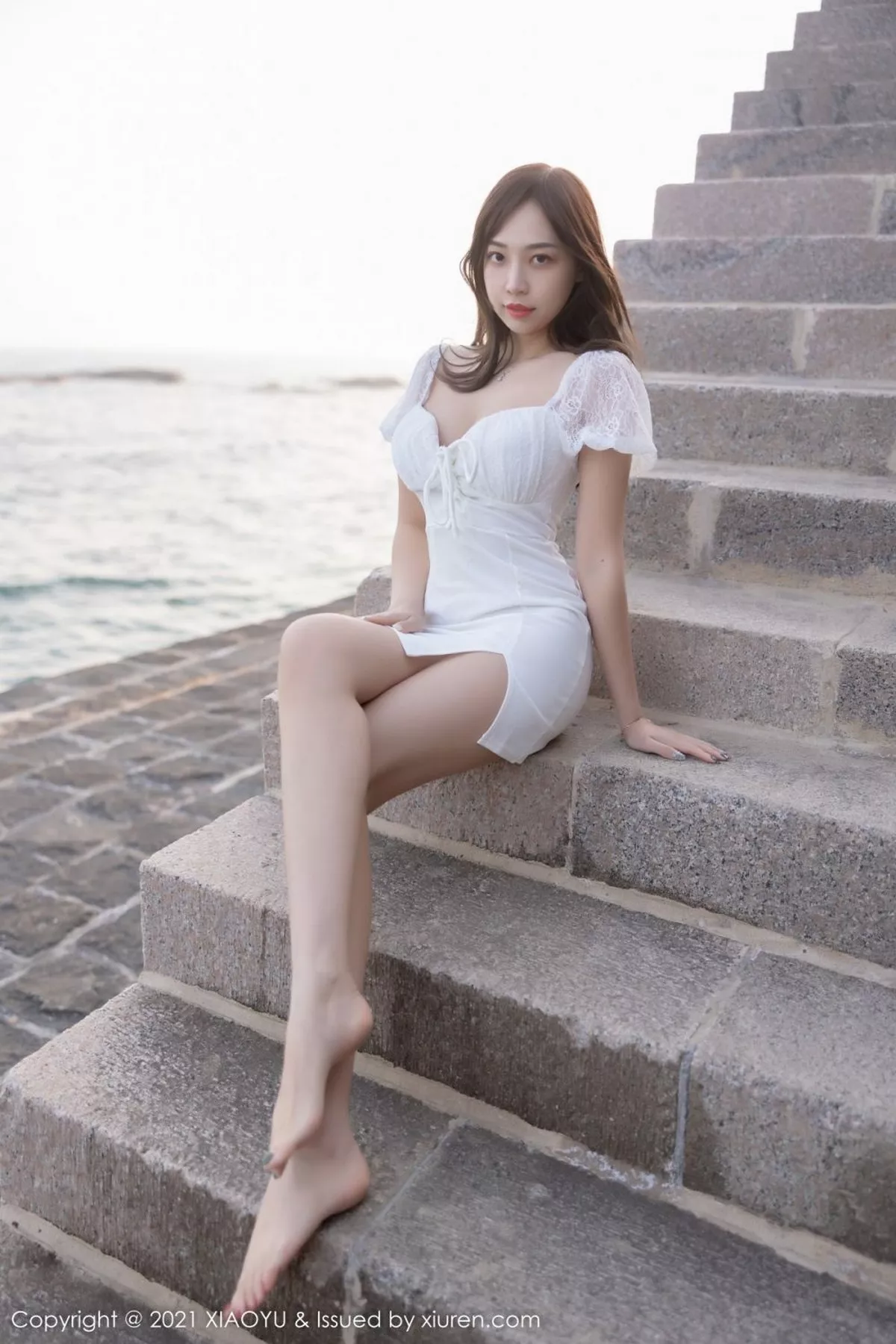 [XiaoYu画语界]Vol.681_模特郑颖姗Bev青岛旅拍私房浴室薄透白裙配白丝袜湿身诱惑写真77P