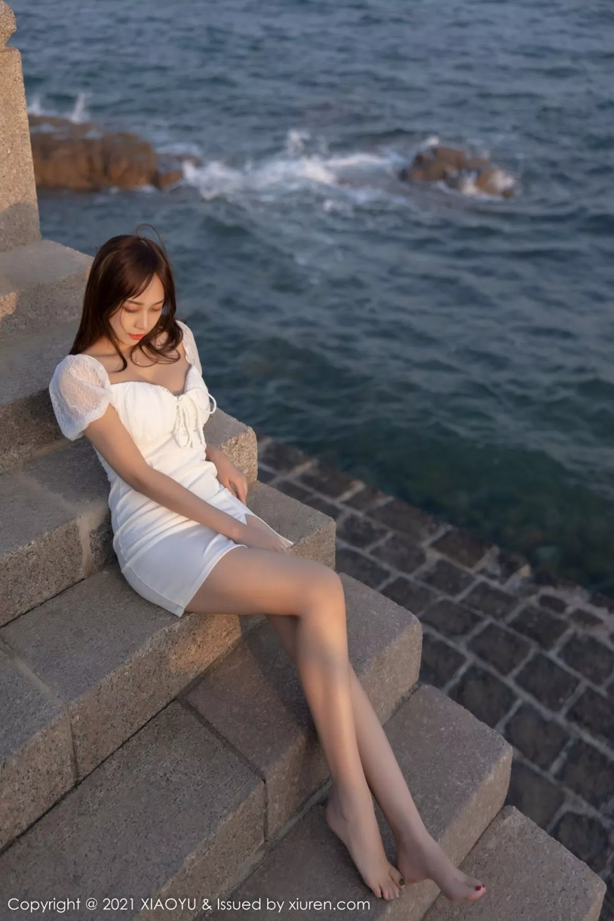 [XiaoYu画语界]Vol.681_模特郑颖姗Bev青岛旅拍私房浴室薄透白裙配白丝袜湿身诱惑写真77P