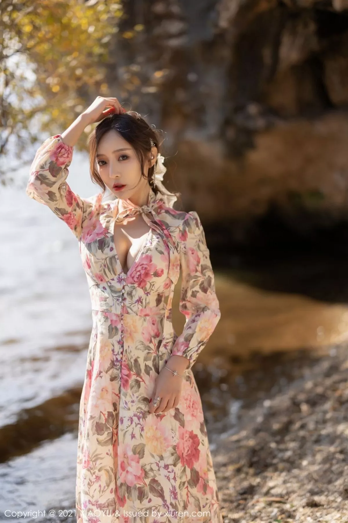 [XiaoYu画语界]Vol.682_女神王馨瑶yanni云南心愿旅拍脱花样长裙露精致内衣诱惑写真75P
