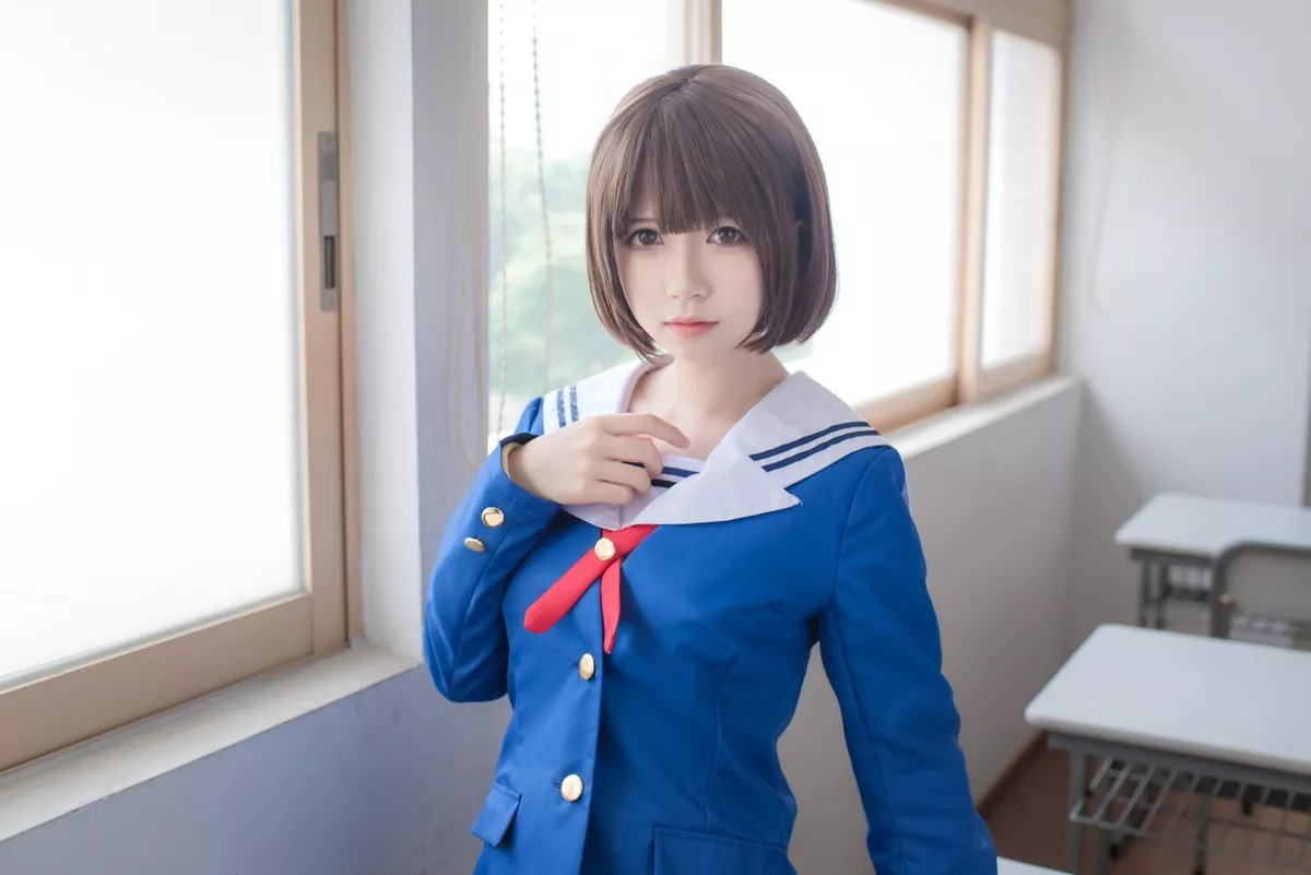 网红coser白金Saki校园JK美丝校服主题户外性感百褶裙露美腿迷人诱惑写真29P