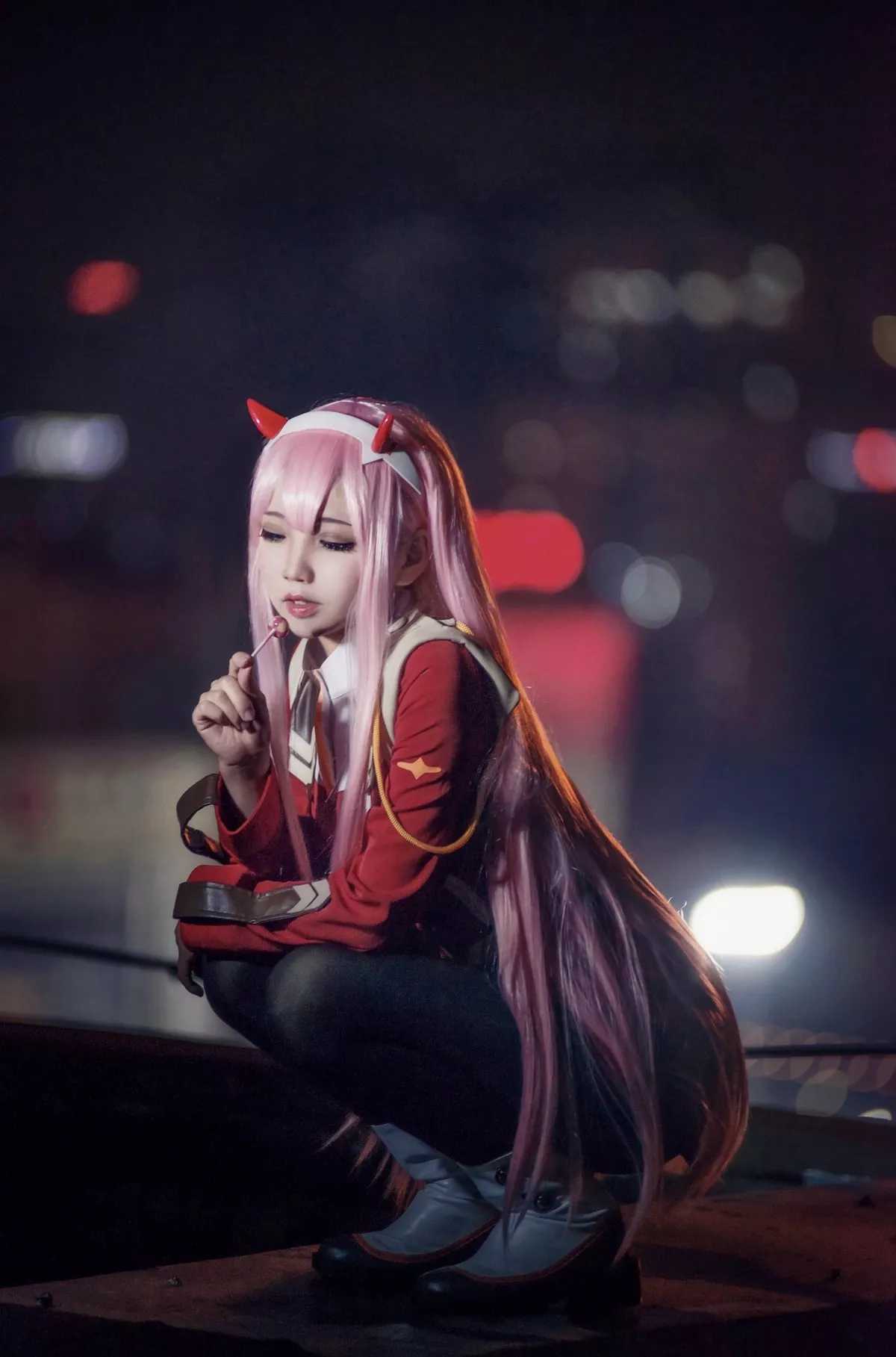微博红人Coser楚楚子莓制服Cos主题户外性感百褶裙秀美腿迷人诱惑写真51P
