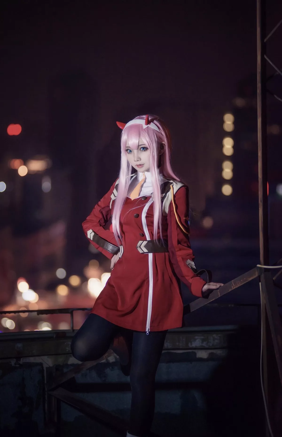 微博红人Coser楚楚子莓制服Cos主题户外性感百褶裙秀美腿迷人诱惑写真51P
