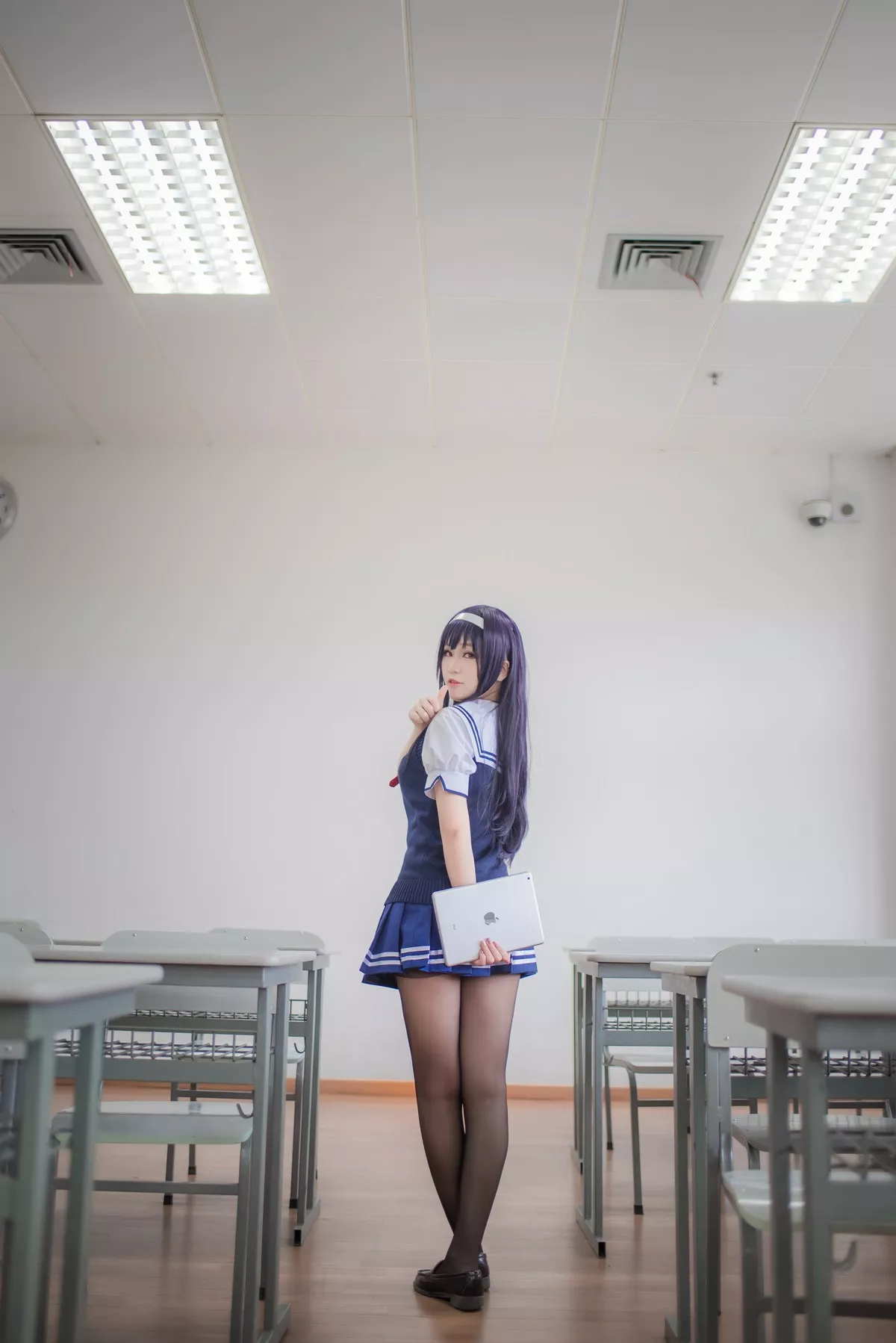 网红coser白金Saki校园JK美丝校服主题户外性感百褶裙露美腿迷人诱惑写真29P