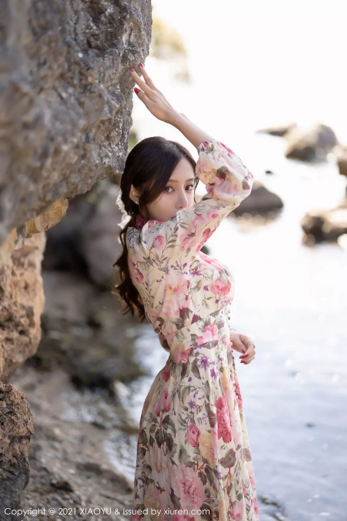 [XiaoYu画语界]Vol.682_女神王馨瑶yanni云南心愿旅拍脱花样长裙露精致内衣诱惑写真75P