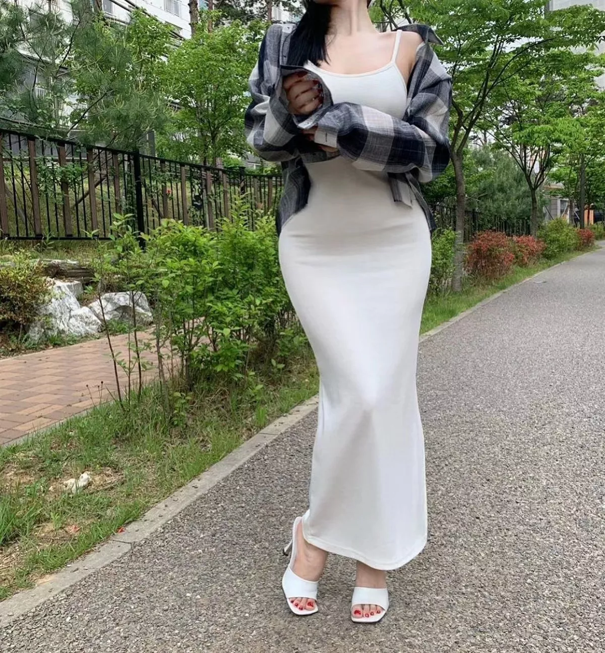 网络美女薇薇微信朋友圈资源合集私房性感连身裙系列秀魔鬼身材迷人诱惑写真297P
