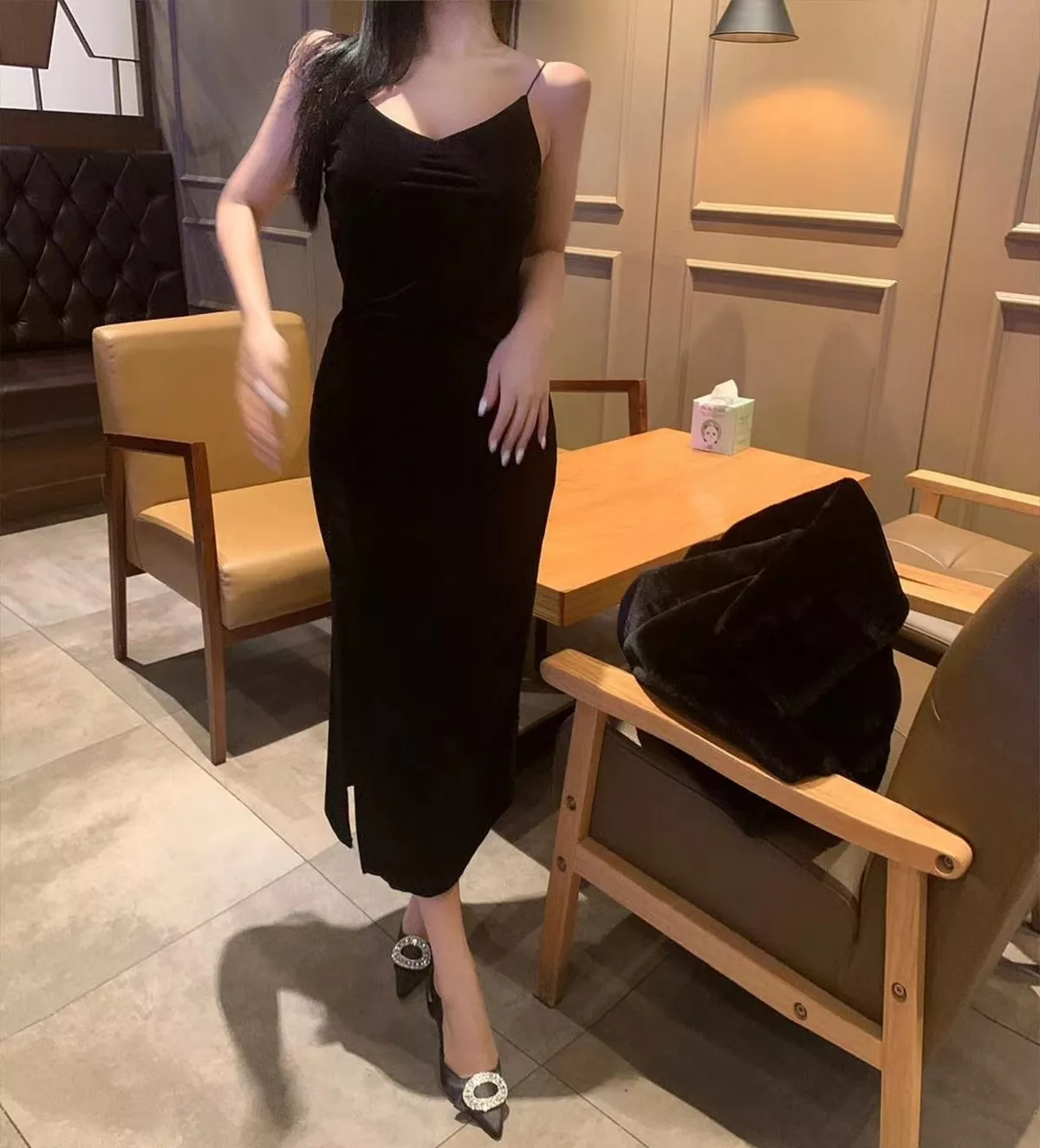 网络美女薇薇微信朋友圈资源合集私房性感连身裙系列秀魔鬼身材迷人诱惑写真297P