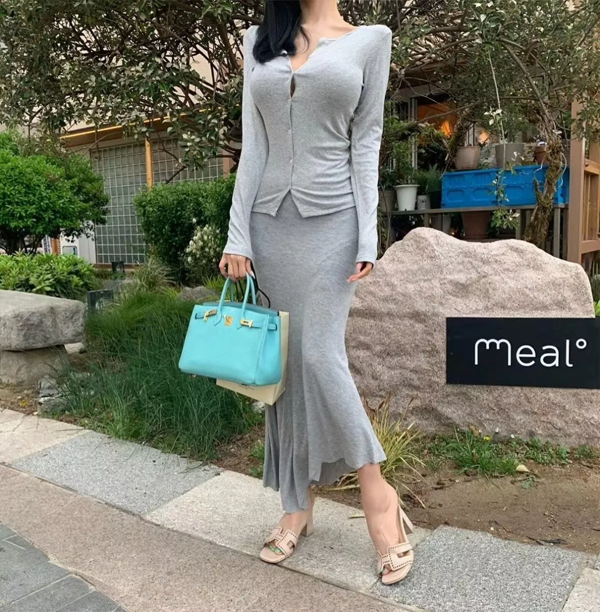 网络美女薇薇微信朋友圈资源合集私房性感连身裙系列秀魔鬼身材迷人诱惑写真297P