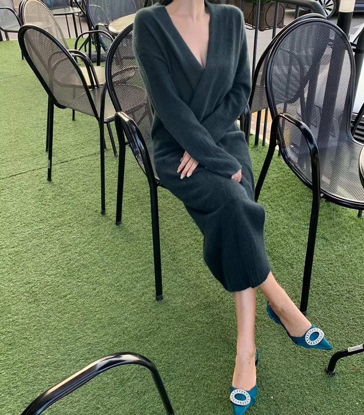 网络美女薇薇微信朋友圈资源合集私房性感连身裙系列秀魔鬼身材迷人诱惑写真297P