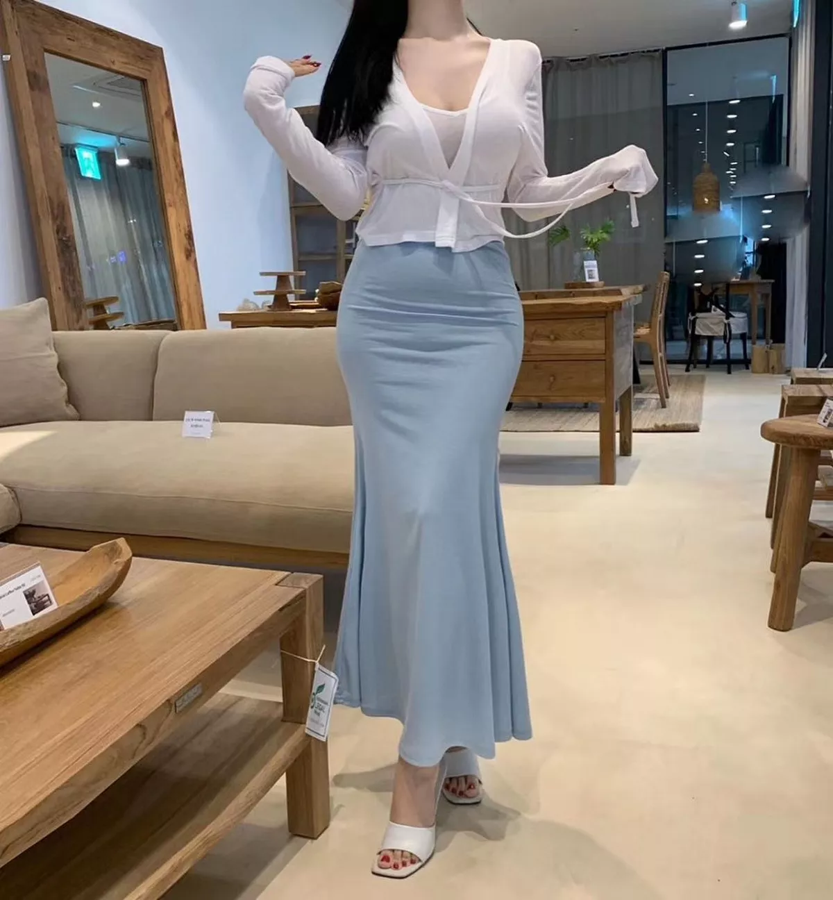 网络美女薇薇微信朋友圈资源合集私房性感连身裙系列秀魔鬼身材迷人诱惑写真297P