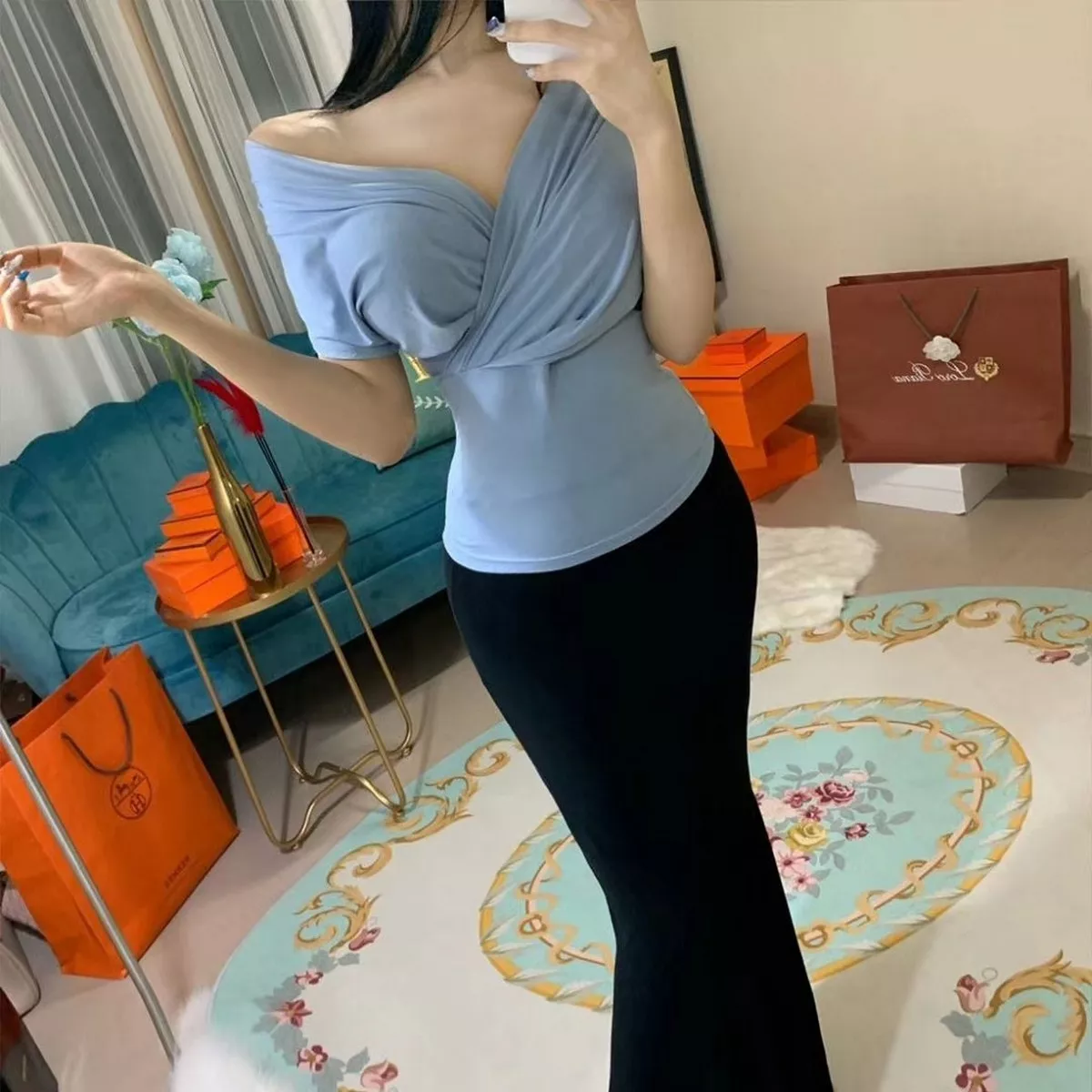 网络美女薇薇微信朋友圈资源合集私房性感连身裙系列秀魔鬼身材迷人诱惑写真297P