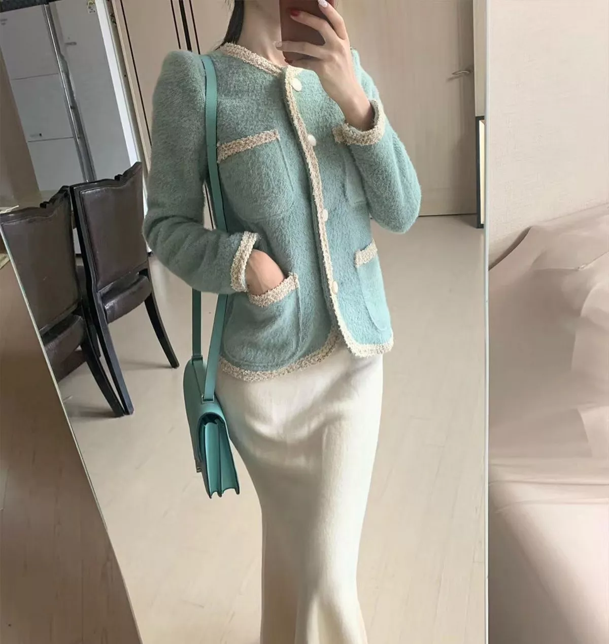 网络美女薇薇微信朋友圈资源合集私房性感连身裙系列秀魔鬼身材迷人诱惑写真297P
