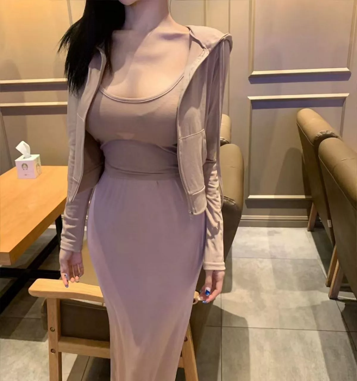 网络美女薇薇微信朋友圈资源合集私房性感连身裙系列秀魔鬼身材迷人诱惑写真297P