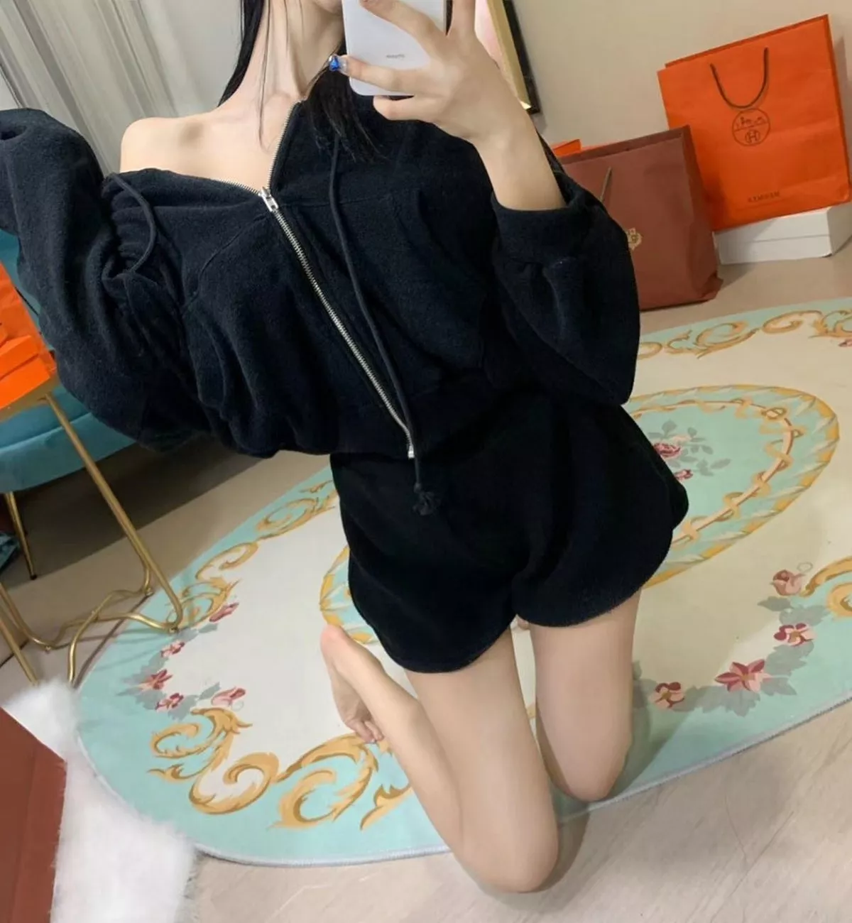 网络美女薇薇微信朋友圈资源合集私房性感连身裙系列秀魔鬼身材迷人诱惑写真297P