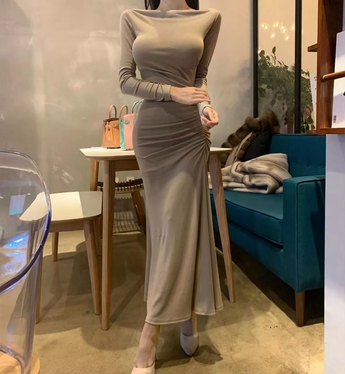 网络美女薇薇微信朋友圈资源合集私房性感连身裙系列秀魔鬼身材迷人诱惑写真297P