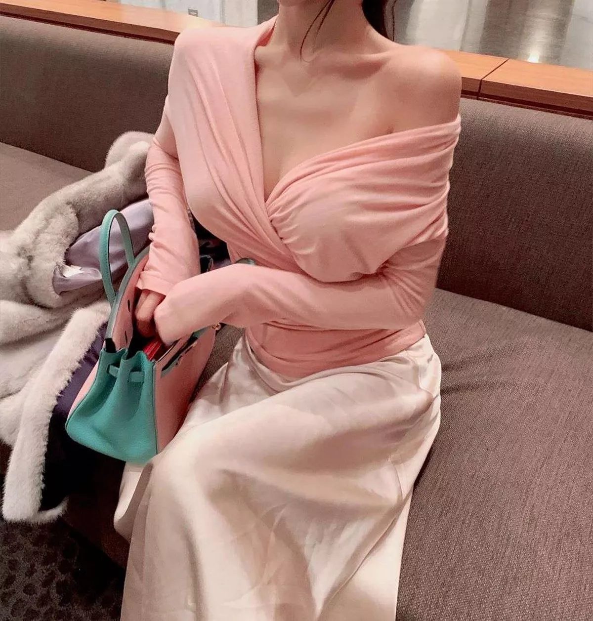 网络美女薇薇微信朋友圈资源合集私房性感连身裙系列秀魔鬼身材迷人诱惑写真297P