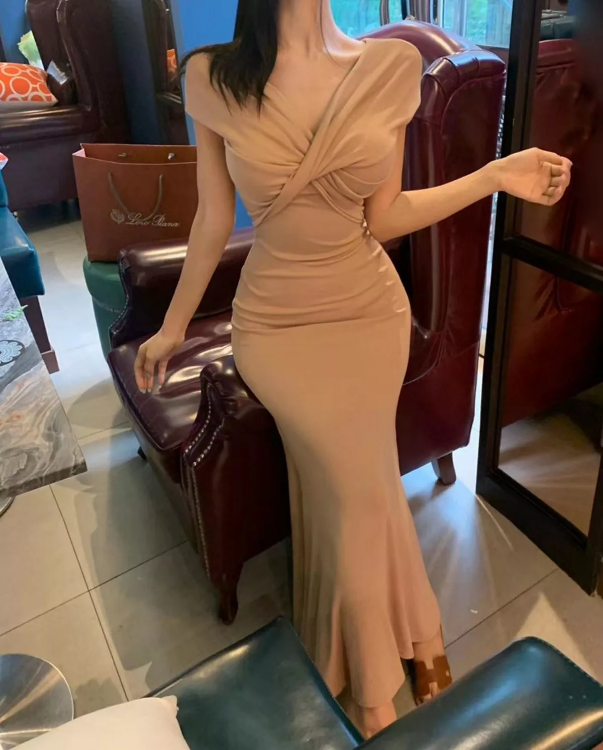 网络美女薇薇微信朋友圈资源合集私房性感连身裙系列秀魔鬼身材迷人诱惑写真297P