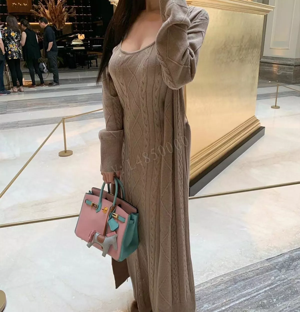 网络美女薇薇微信朋友圈资源合集私房性感连身裙系列秀魔鬼身材迷人诱惑写真297P
