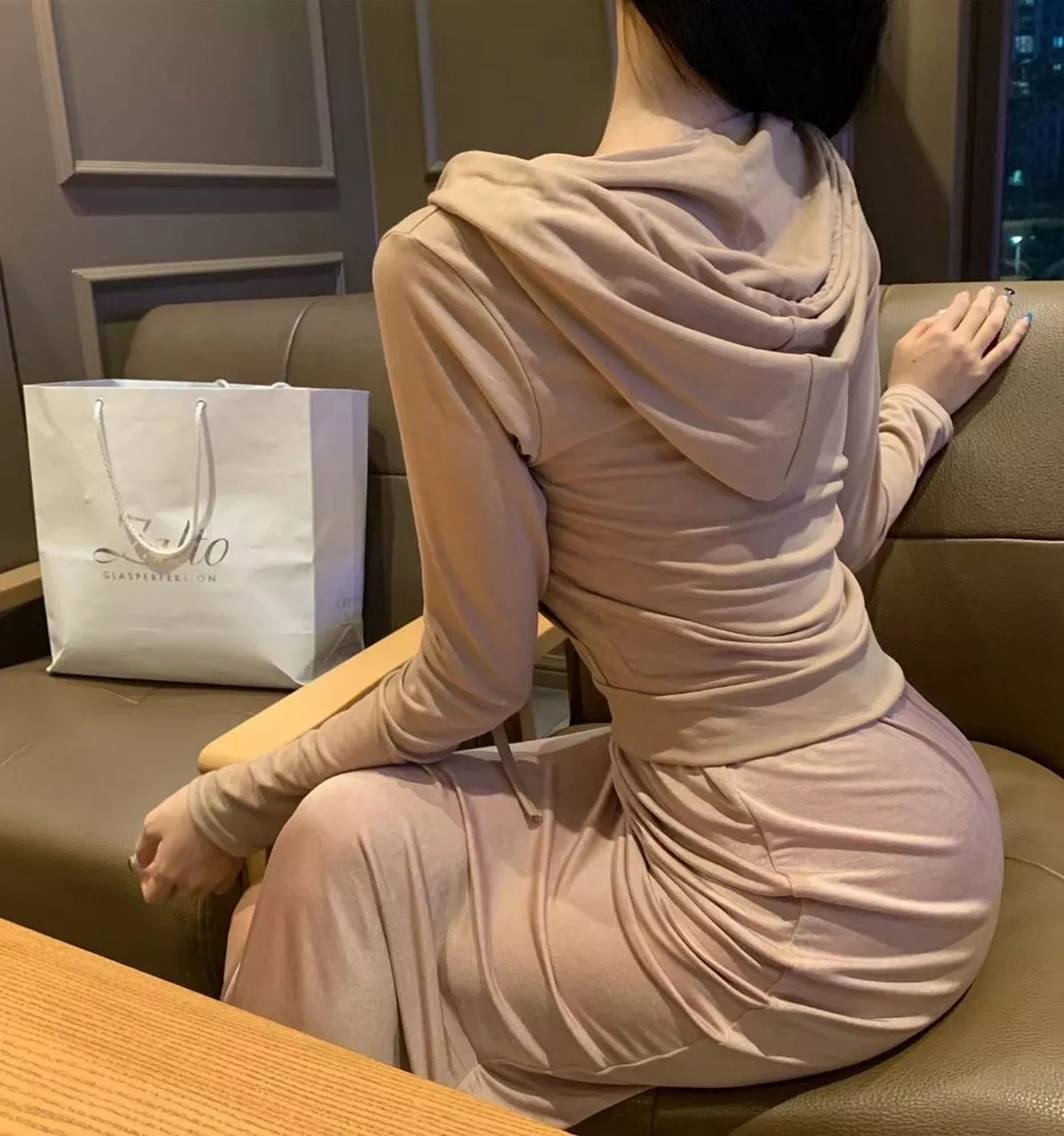 网络美女薇薇微信朋友圈资源合集私房性感连身裙系列秀魔鬼身材迷人诱惑写真297P