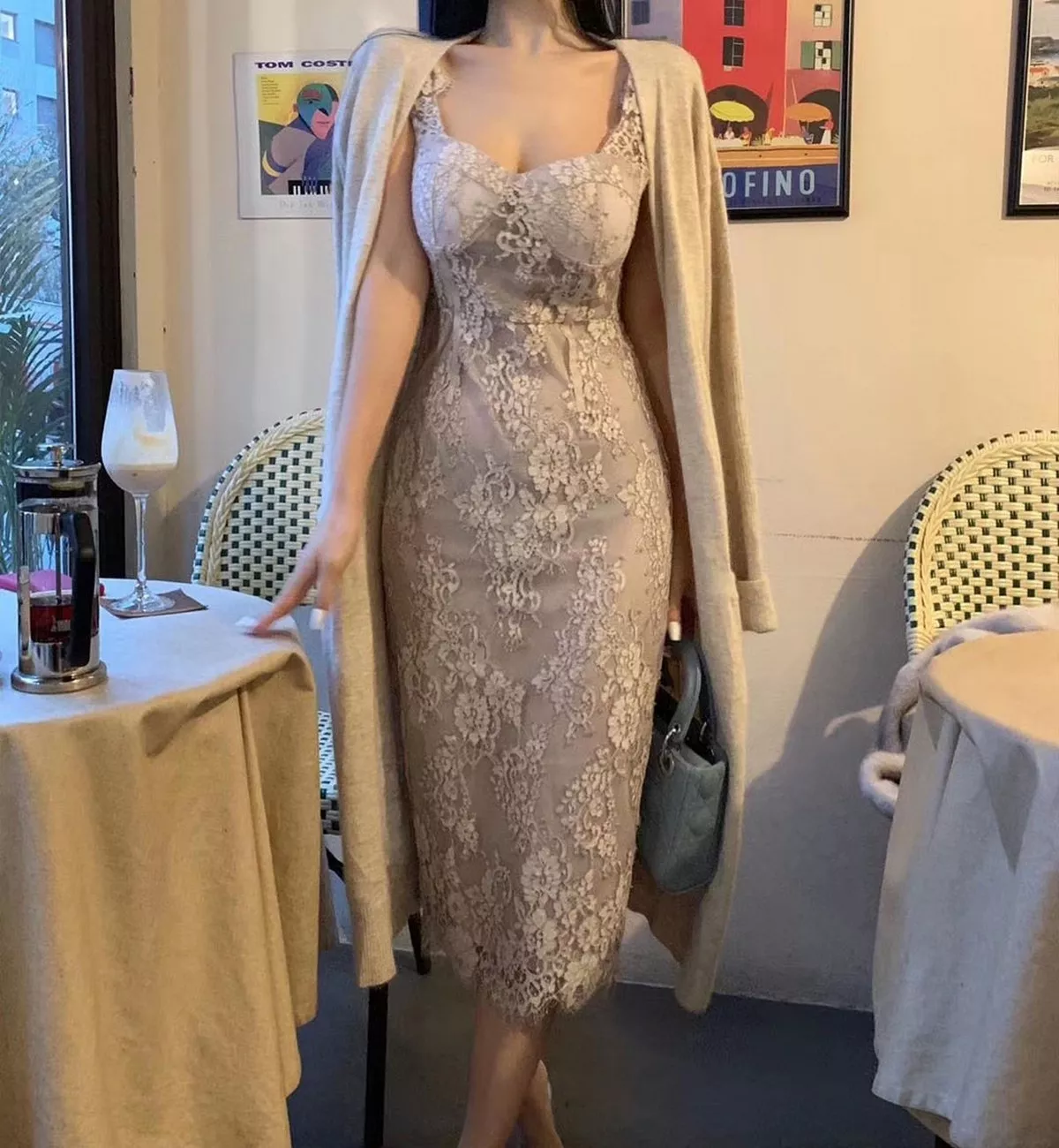 网络美女薇薇微信朋友圈资源合集私房性感连身裙系列秀魔鬼身材迷人诱惑写真297P