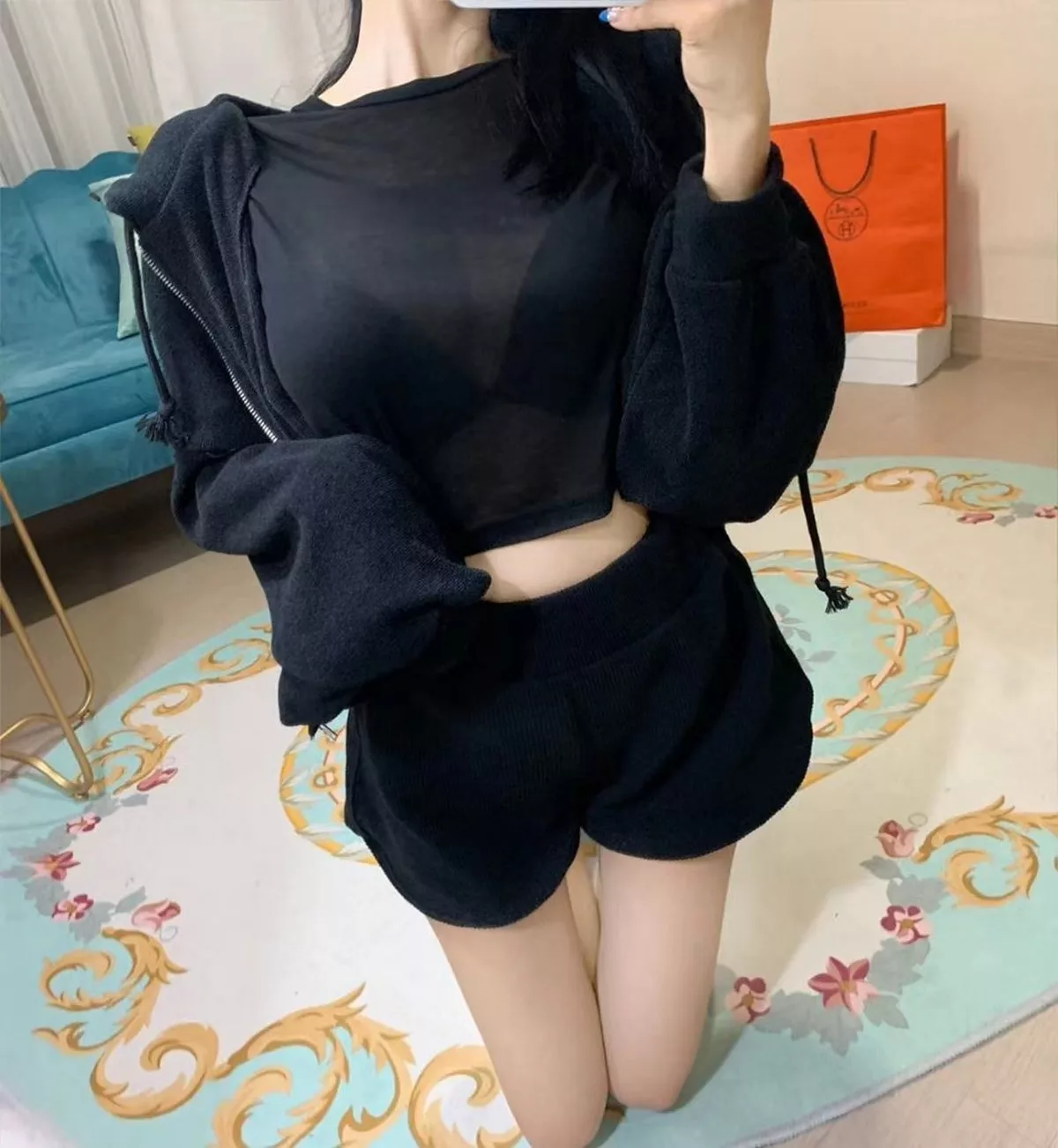 网络美女薇薇微信朋友圈资源合集私房性感连身裙系列秀魔鬼身材迷人诱惑写真297P