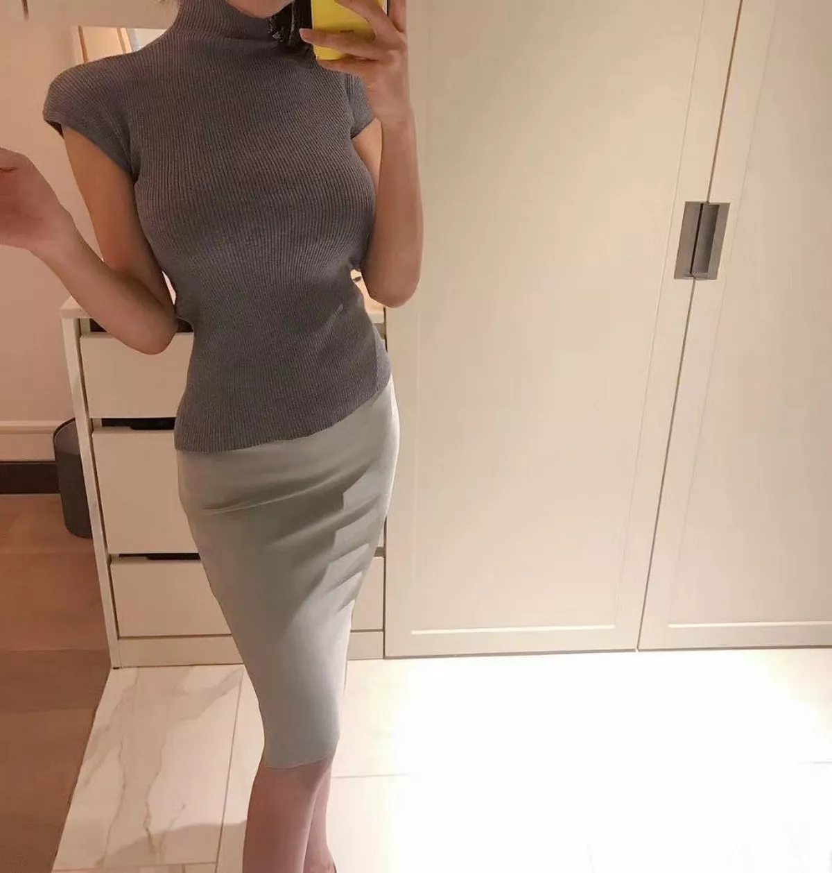 网络美女薇薇微信朋友圈资源合集私房性感连身裙系列秀魔鬼身材迷人诱惑写真297P