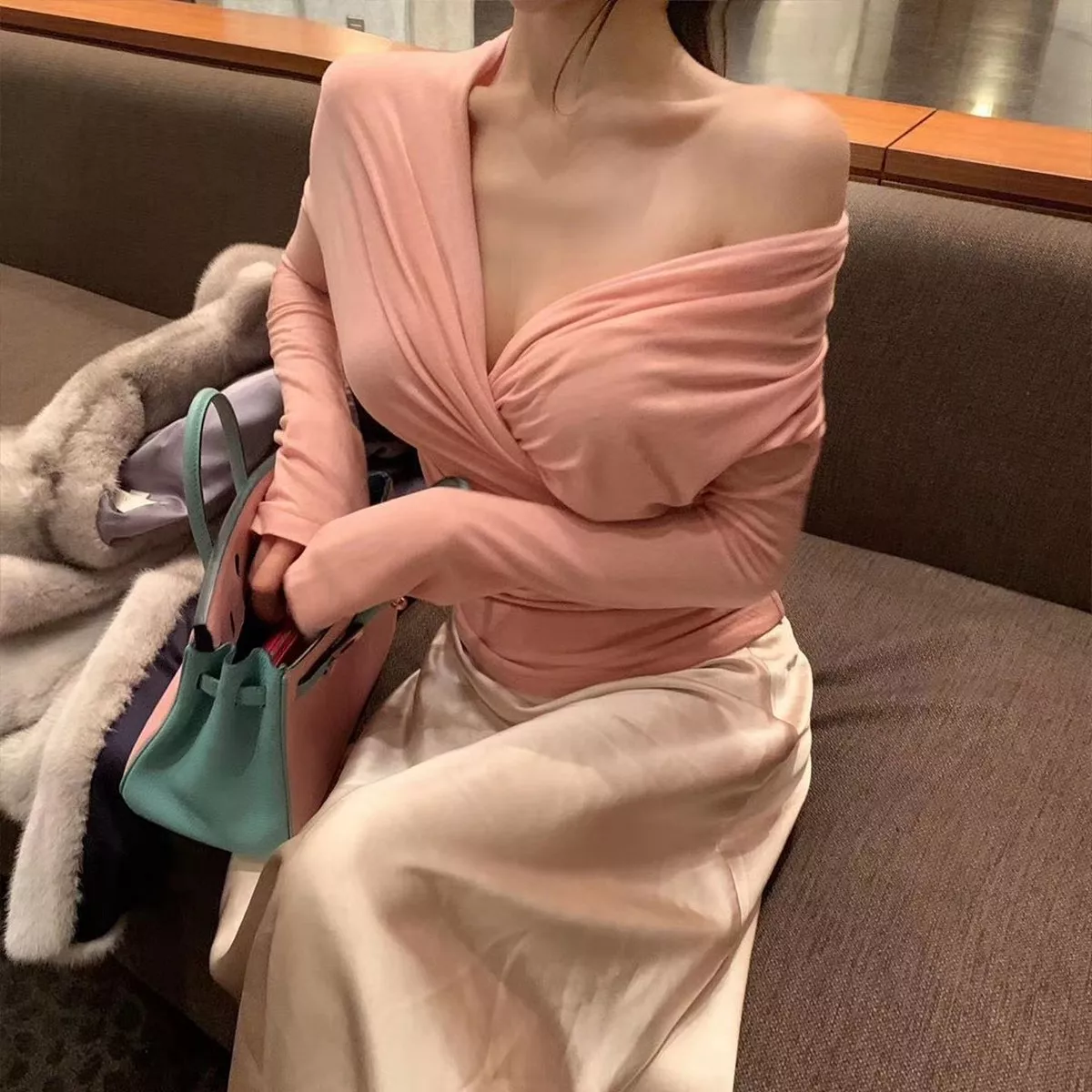 网络美女薇薇微信朋友圈资源合集私房性感连身裙系列秀魔鬼身材迷人诱惑写真297P