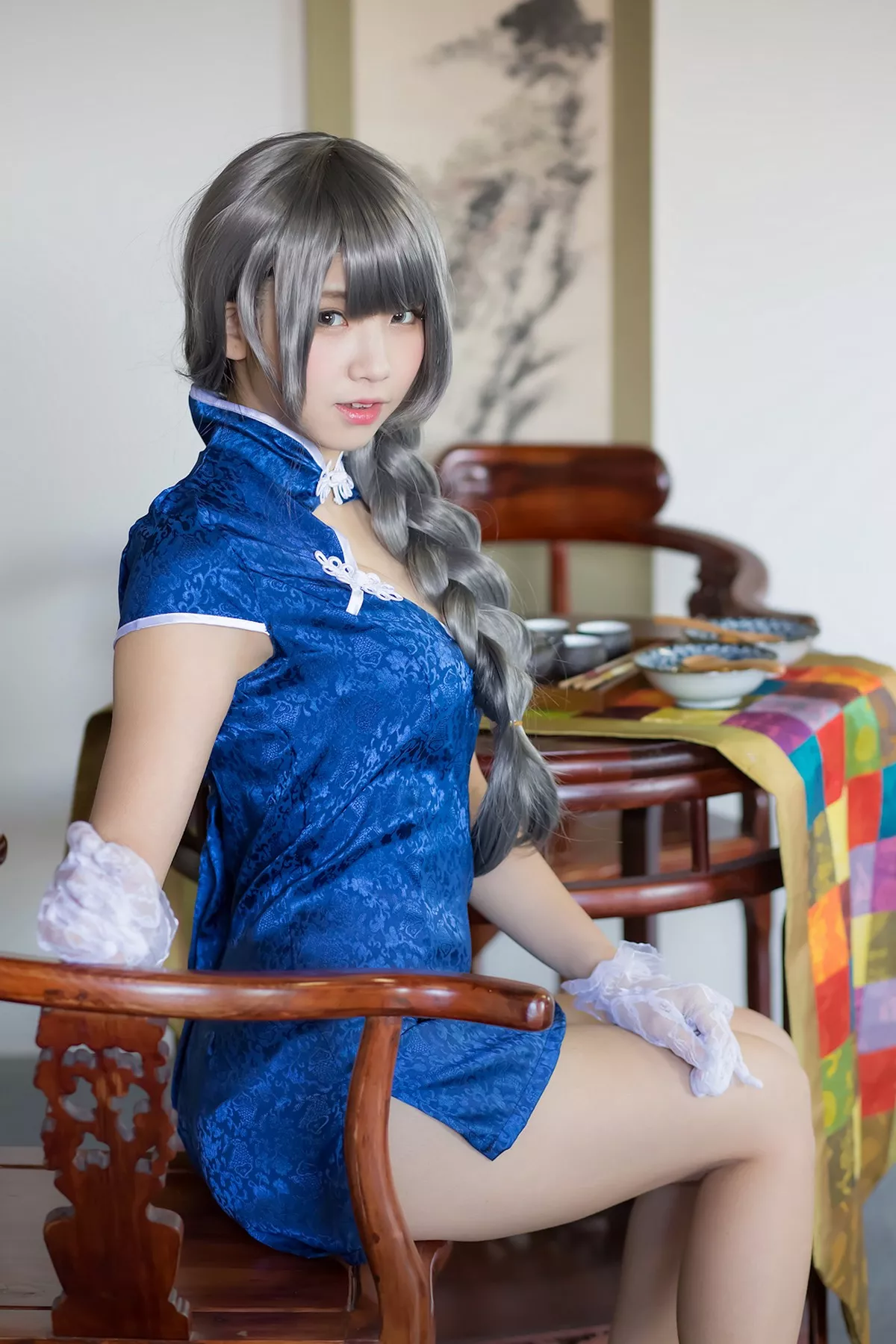 网络美女中華娘娘青花瓷旗袍主题私房性感低胸高开旗袍秀完美身材迷人诱惑写真52P