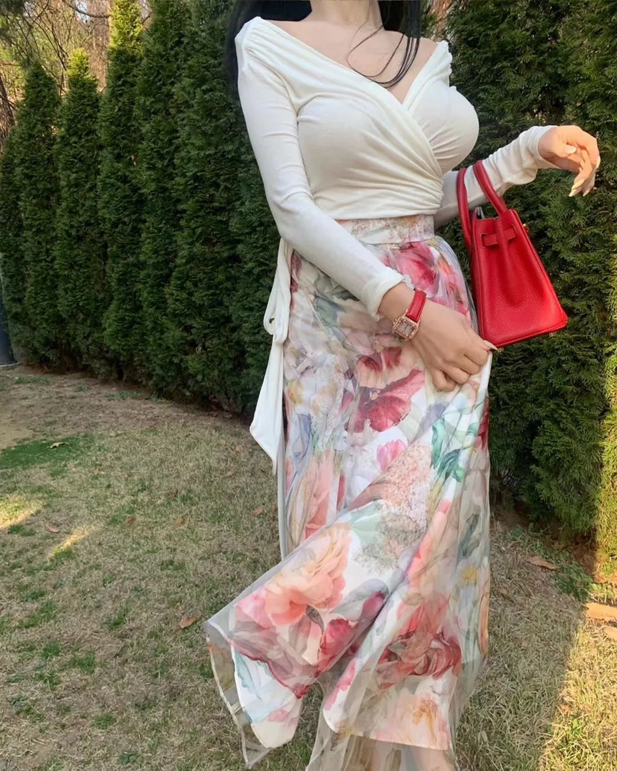 网络美女薇薇微信朋友圈资源合集私房性感连身裙系列秀魔鬼身材迷人诱惑写真297P