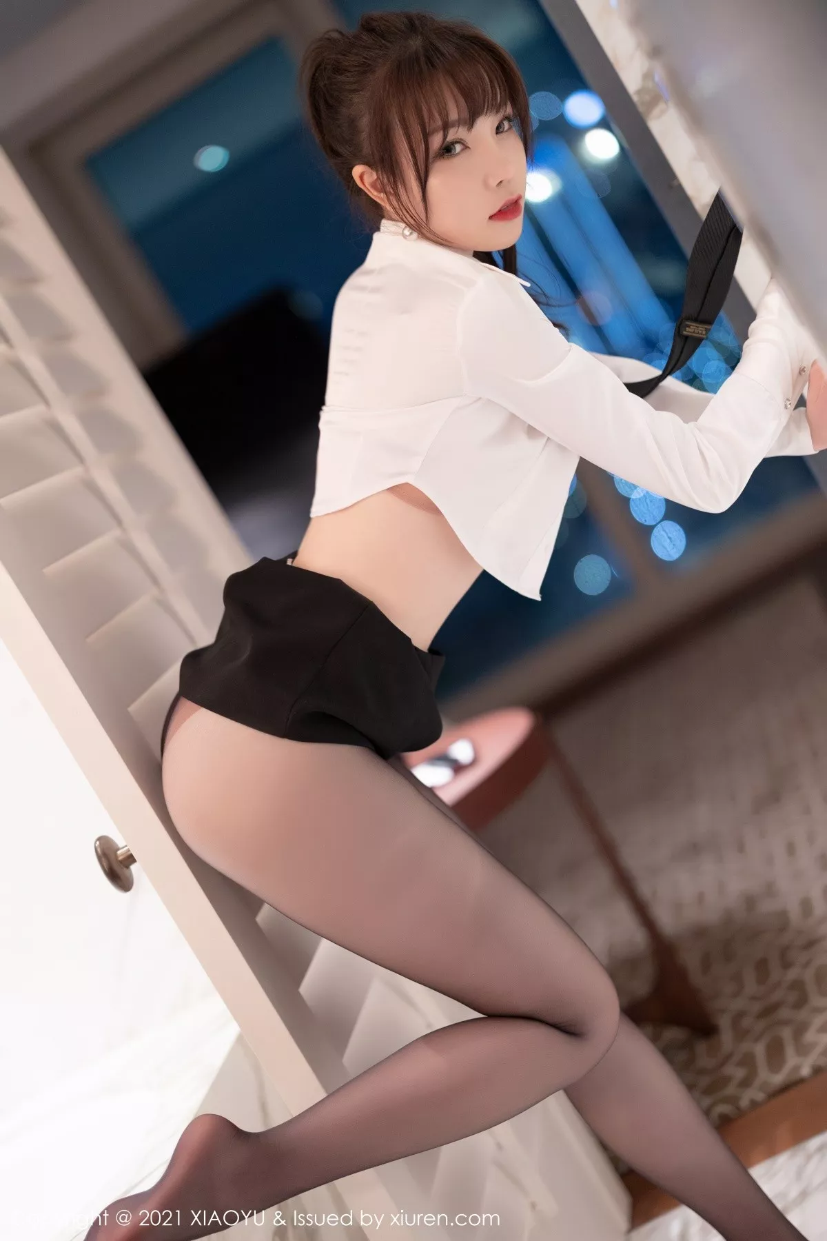 [XiaoYu画语界]Vol.684_女神芝芝Booty教师角色主题性感白T配超薄黑丝裤袜诱惑写真98P