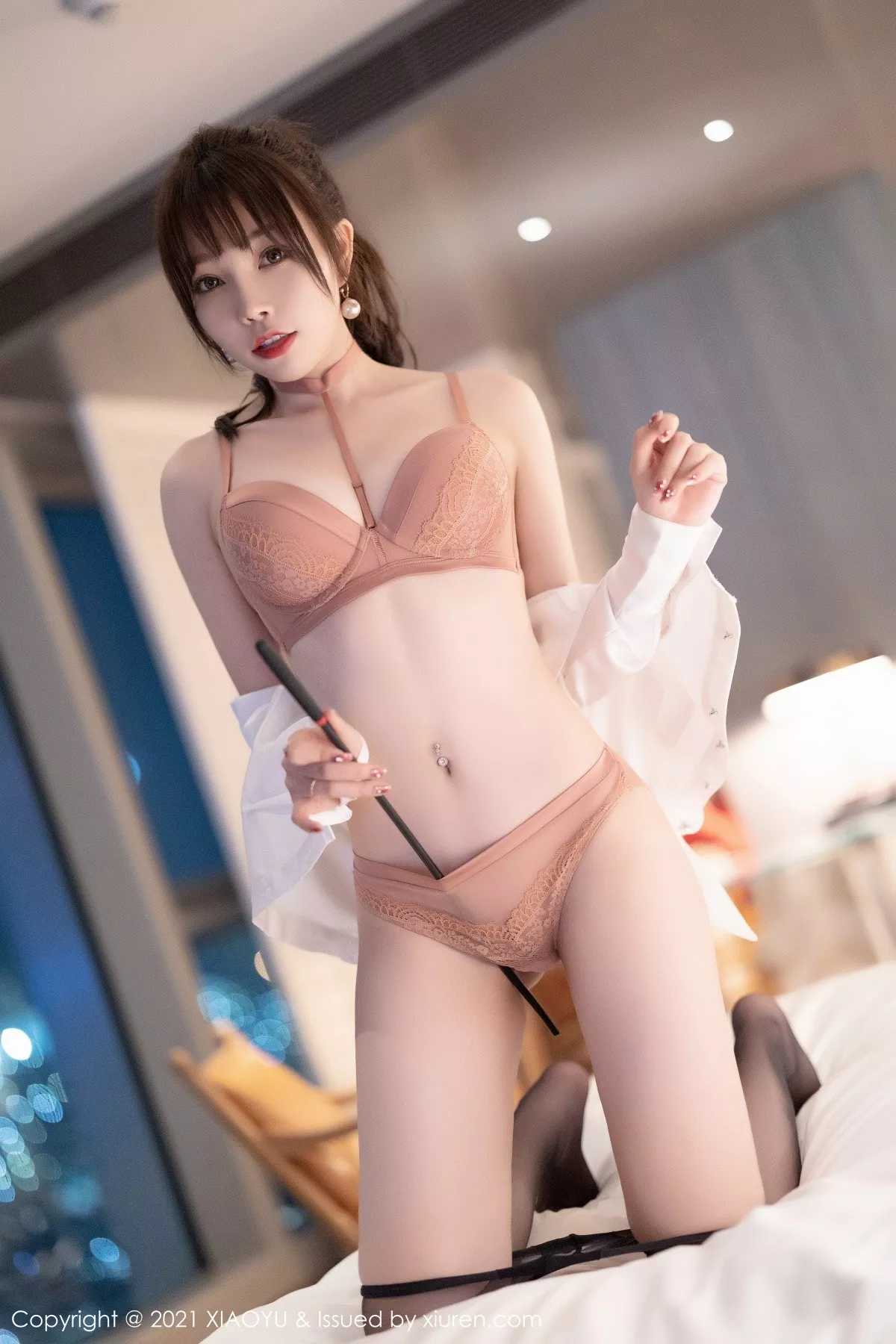 [XiaoYu画语界]Vol.684_女神芝芝Booty教师角色主题性感白T配超薄黑丝裤袜诱惑写真98P