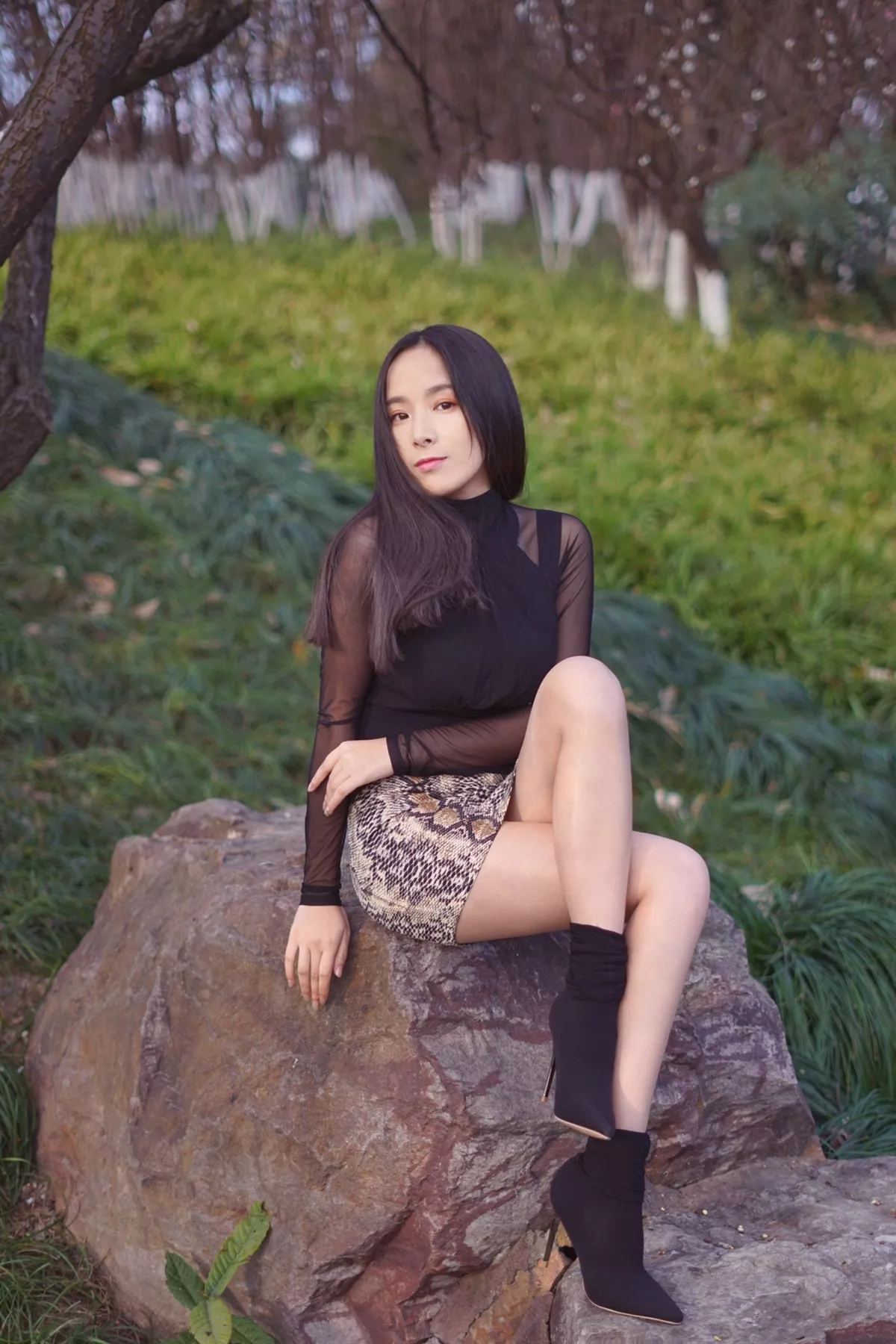 网络美女辣妈女神微信朋友圈资源主题户外性感服饰系列秀完美身材迷人诱惑写真150P