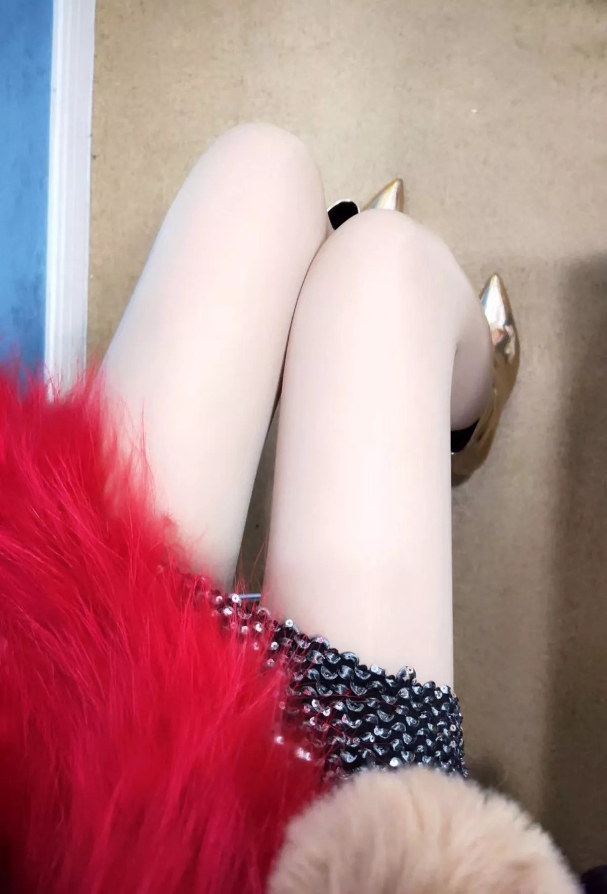 网络美女辣妈女神微信朋友圈资源主题户外性感服饰系列秀完美身材迷人诱惑写真150P