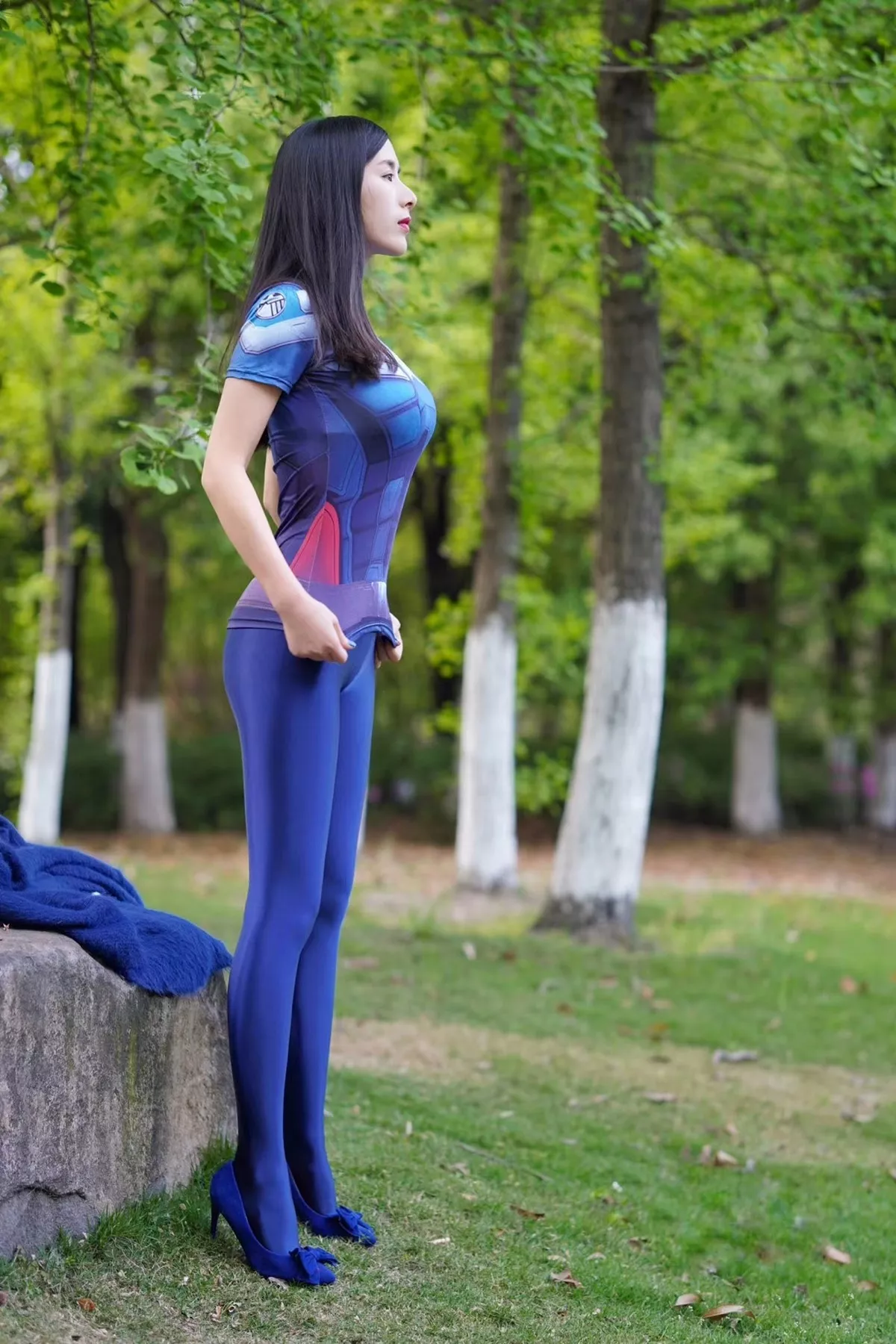 网络美女辣妈女神微信朋友圈资源主题户外性感服饰系列秀完美身材迷人诱惑写真150P