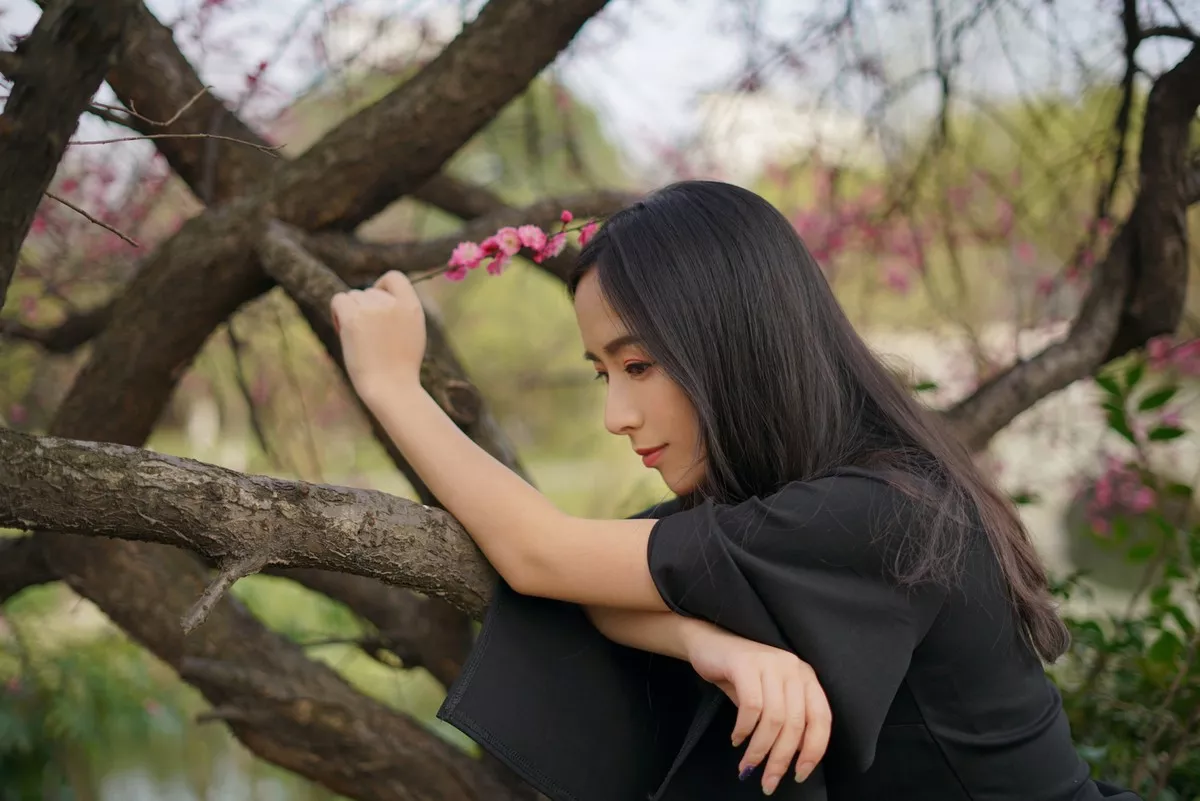 网络美女辣妈女神微信朋友圈资源主题户外性感服饰系列秀完美身材迷人诱惑写真150P