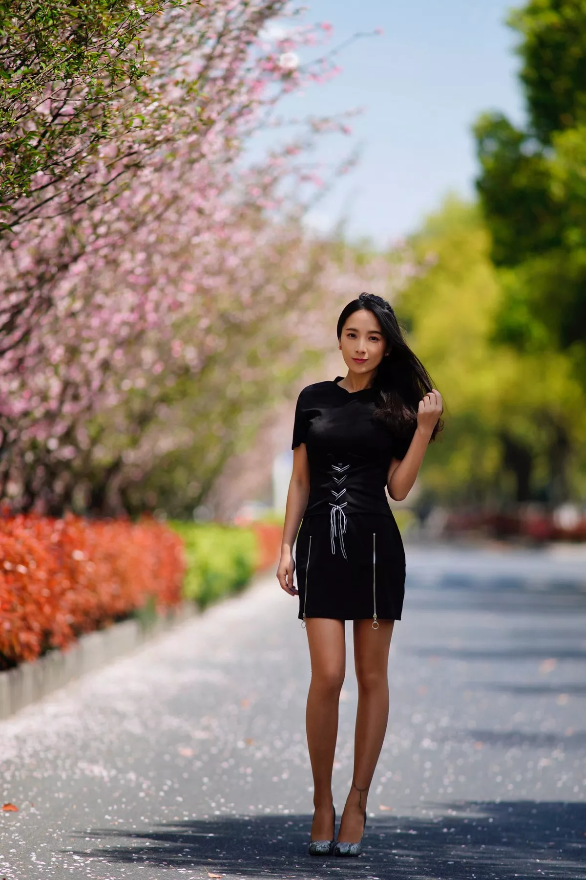 网络美女辣妈女神微信朋友圈资源主题户外性感服饰系列秀完美身材迷人诱惑写真150P