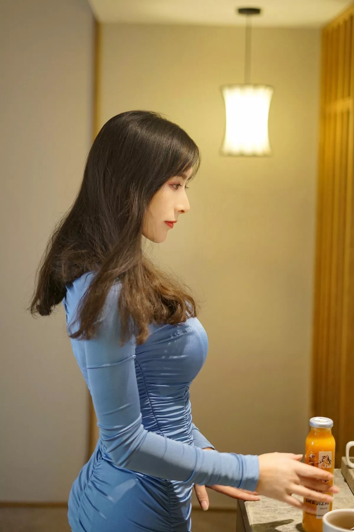 网络美女辣妈女神微信朋友圈资源主题户外性感服饰系列秀完美身材迷人诱惑写真150P
