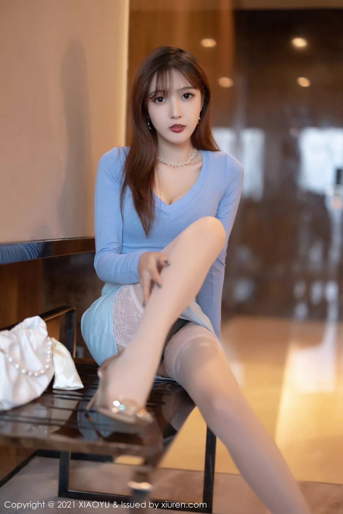 [XiaoYu画语界]Vol.686_模特林星阑淡蓝色紧身上衣半脱露性感内衣配蕾丝袜诱惑写真91P