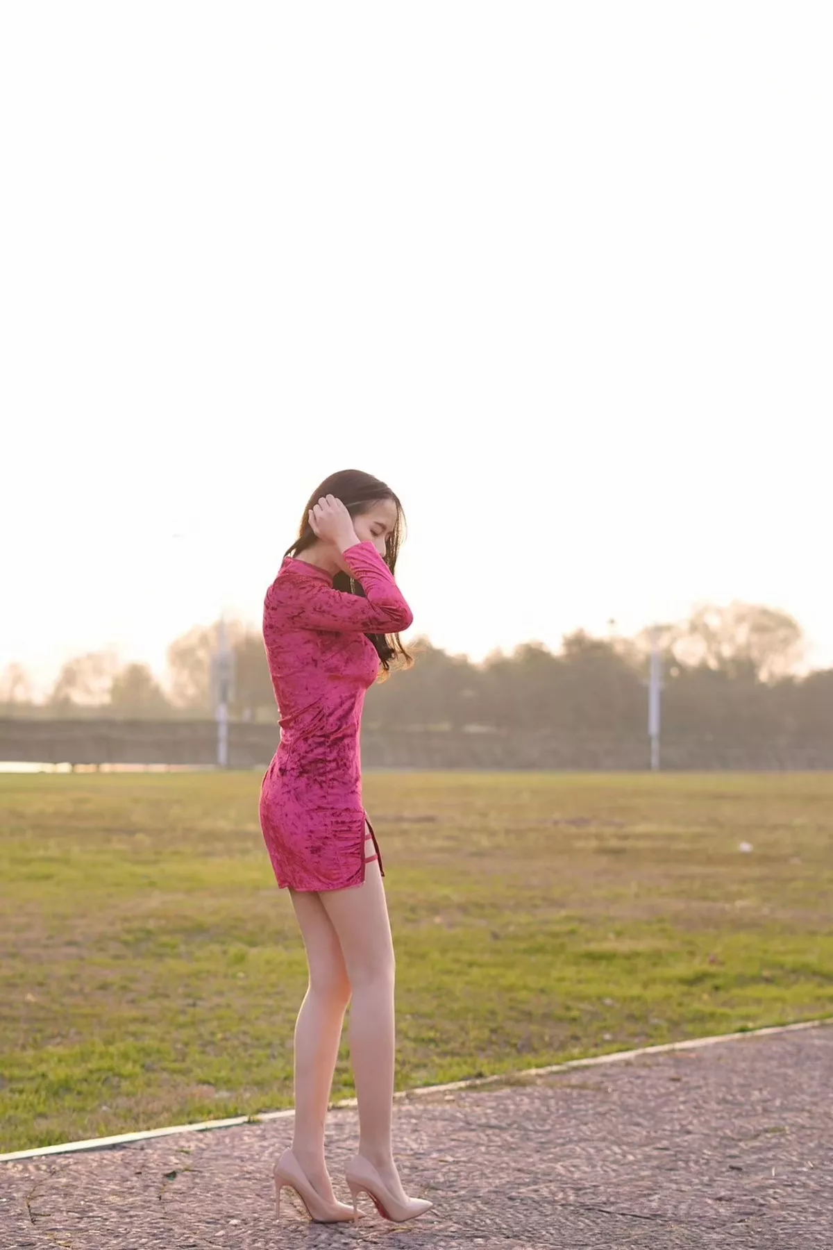 网络美女辣妈女神微信朋友圈资源主题户外性感服饰系列秀完美身材迷人诱惑写真150P