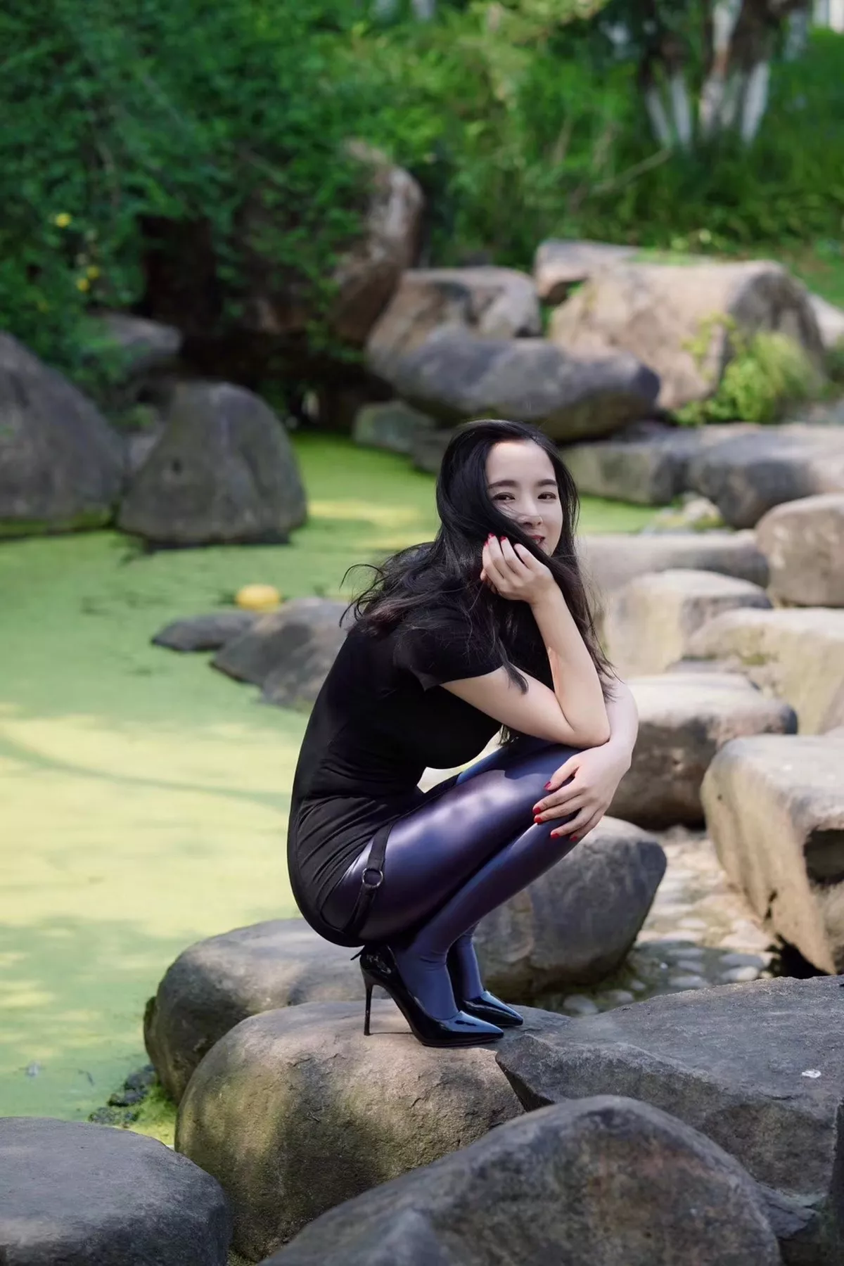网络美女辣妈女神微信朋友圈资源主题户外性感服饰系列秀完美身材迷人诱惑写真150P
