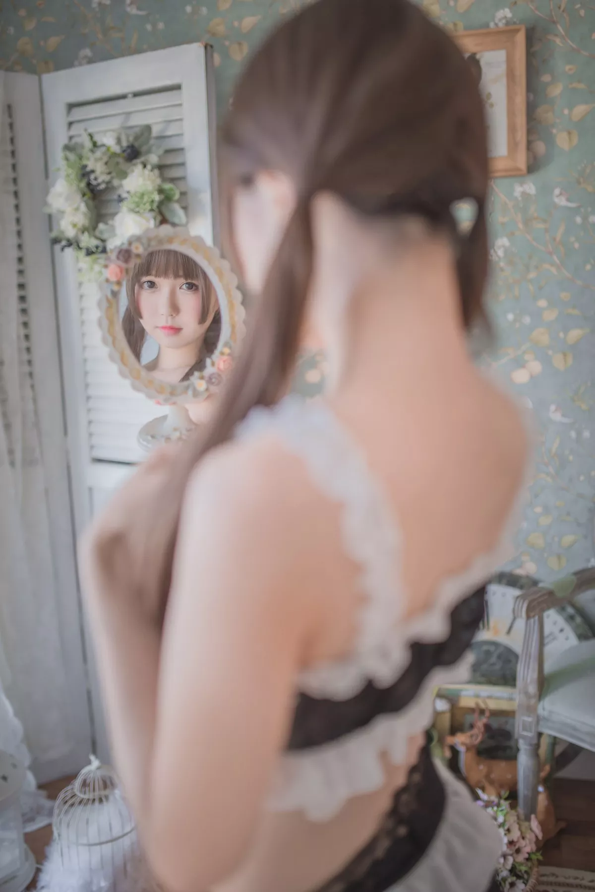 网红Coser白金Saki私房吊带袜主题性感黑色女仆内衣配黑色蕾丝吊袜诱惑写真25P